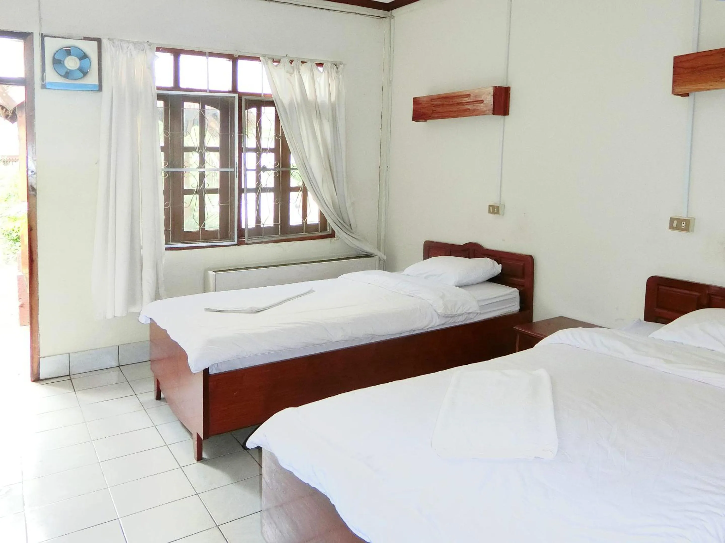 Photo of the whole room, Bed in Villa Sisavad Guesthouse