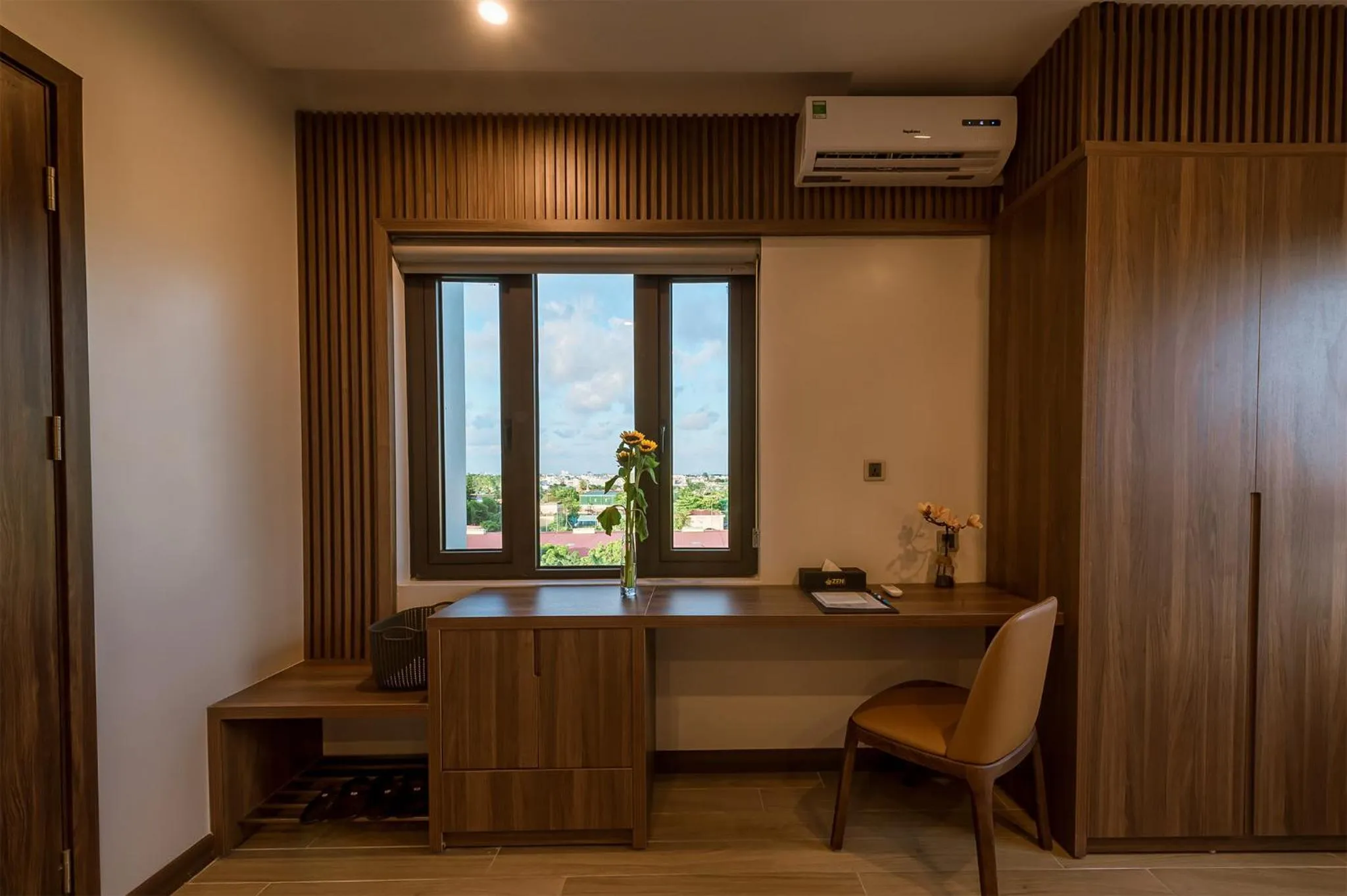 Dining area in ZEN RIVERSIDE HOTEL & RESIDENCES