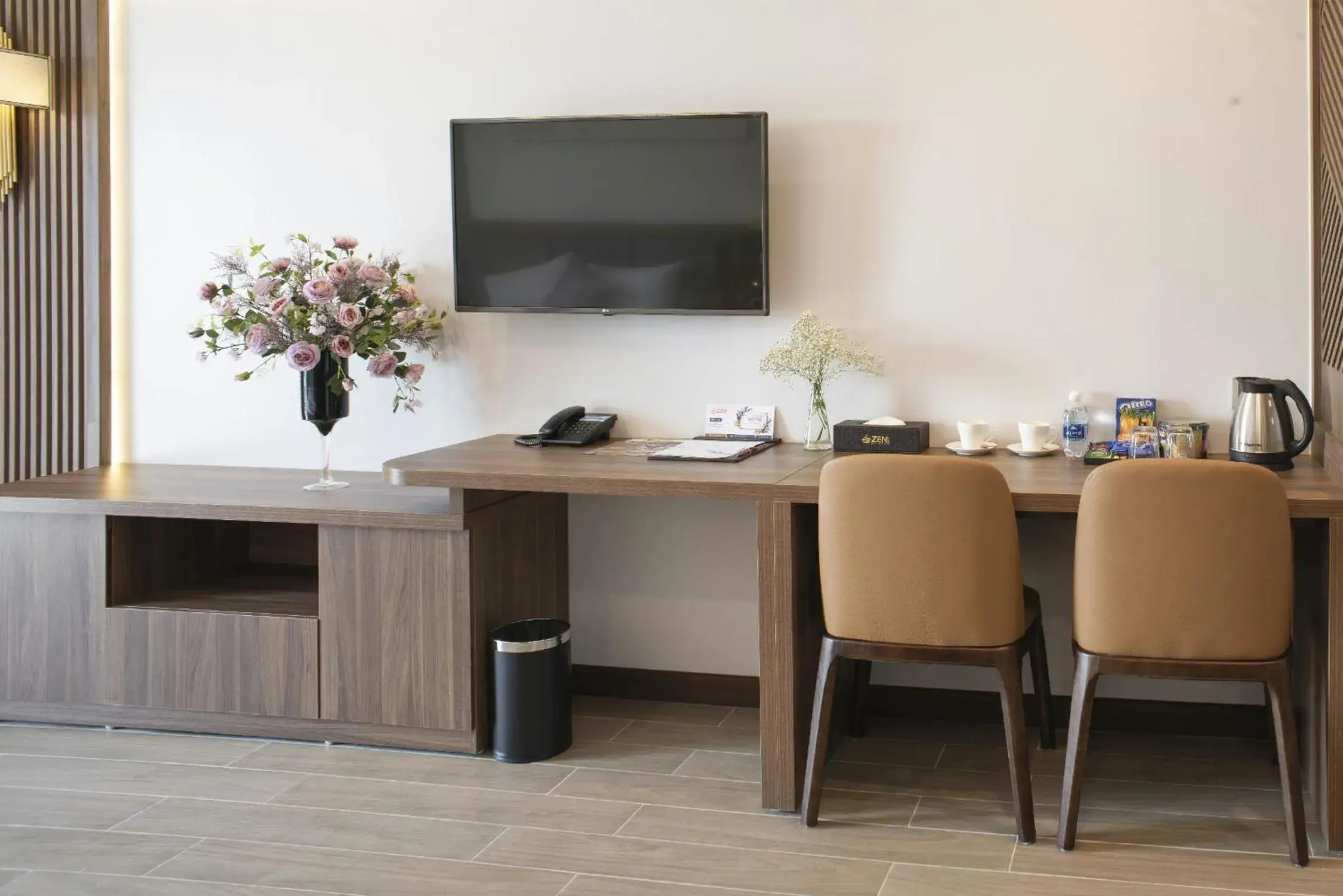 Living room in ZEN RIVERSIDE HOTEL & RESIDENCES Living room in ZEN RIVERSIDE HOTEL & RESIDENCES