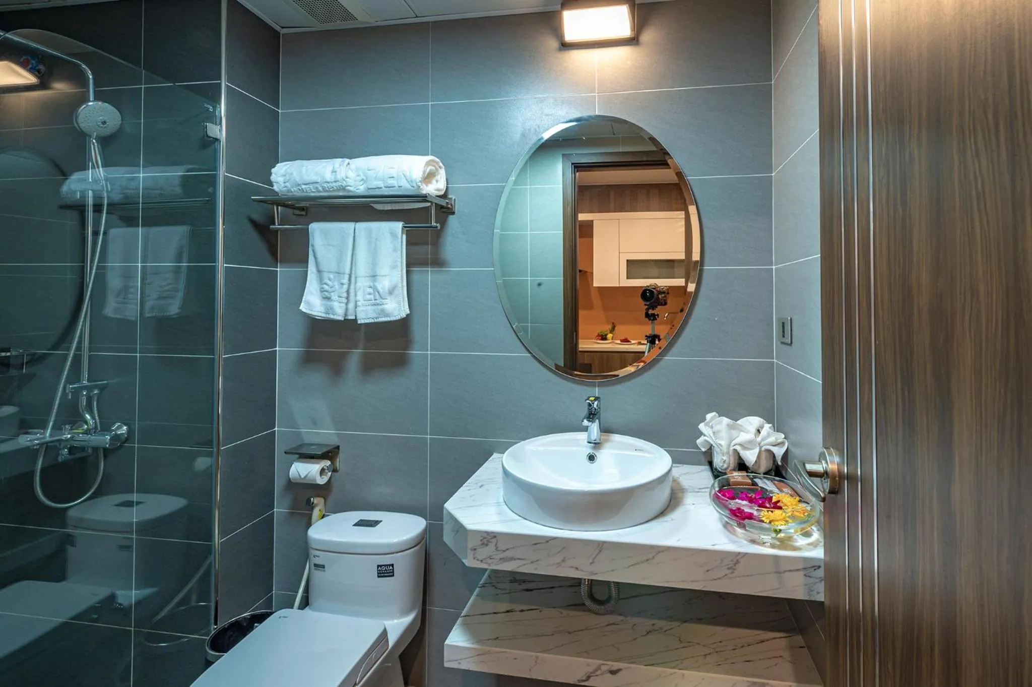 Shower in ZEN RIVERSIDE HOTEL & RESIDENCES