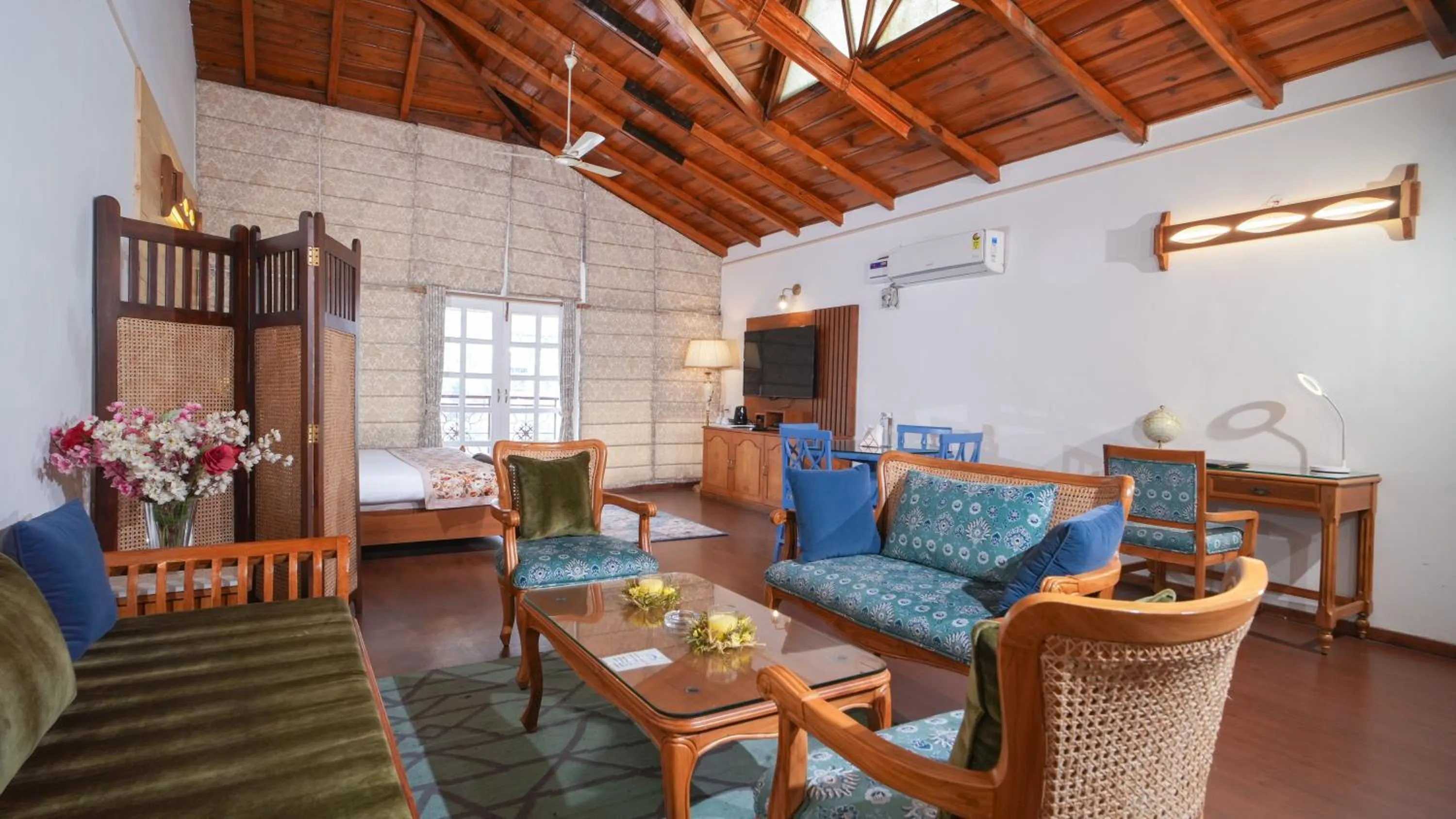 TV and multimedia in Neelesh Inn- A Luxury Lake View Hotel- 20 kms from Nainital