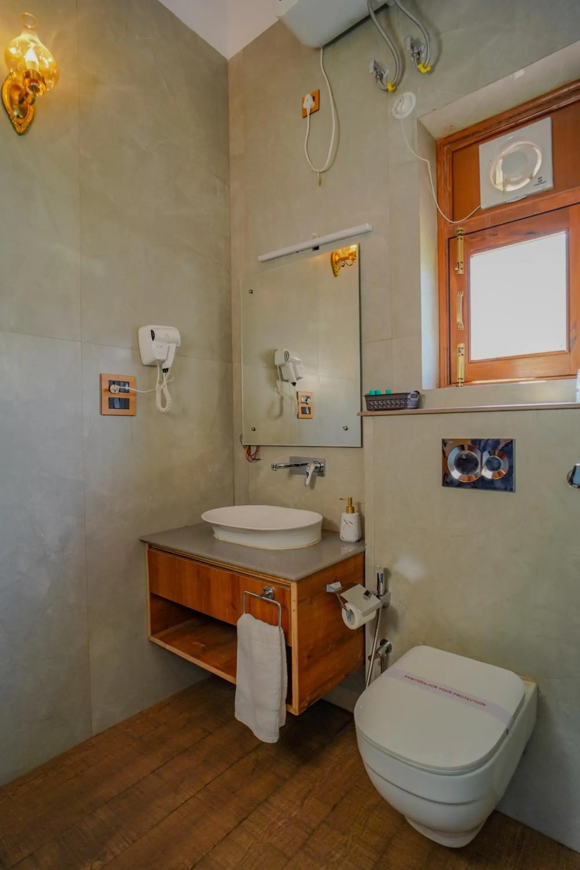 Toilet in Neelesh Inn- A Luxury Lake View Hotel- 20 kms from Nainital Toilet in Neelesh Inn- A Luxury Lake View Hotel- 20 kms from Nainital