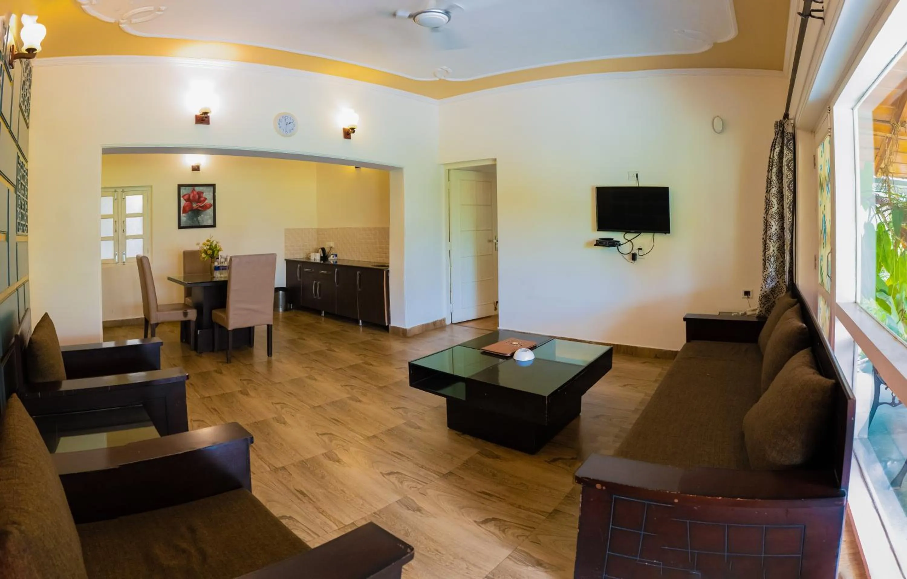 Communal lounge/ TV room in Neelesh Inn- A Luxury Lake View Hotel- 20 kms from Nainital