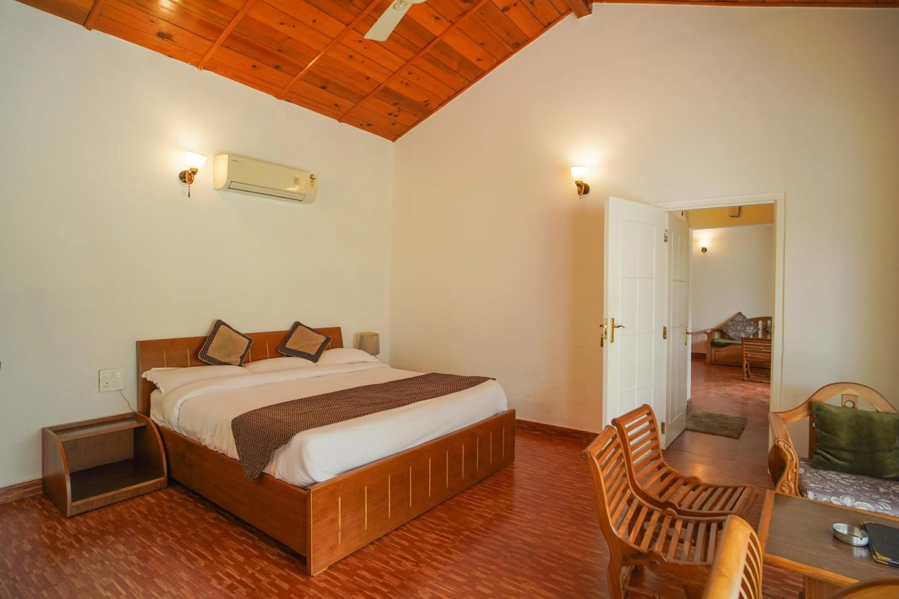 Bed in Neelesh Inn- A Luxury Lake View Hotel- 20 kms from Nainital