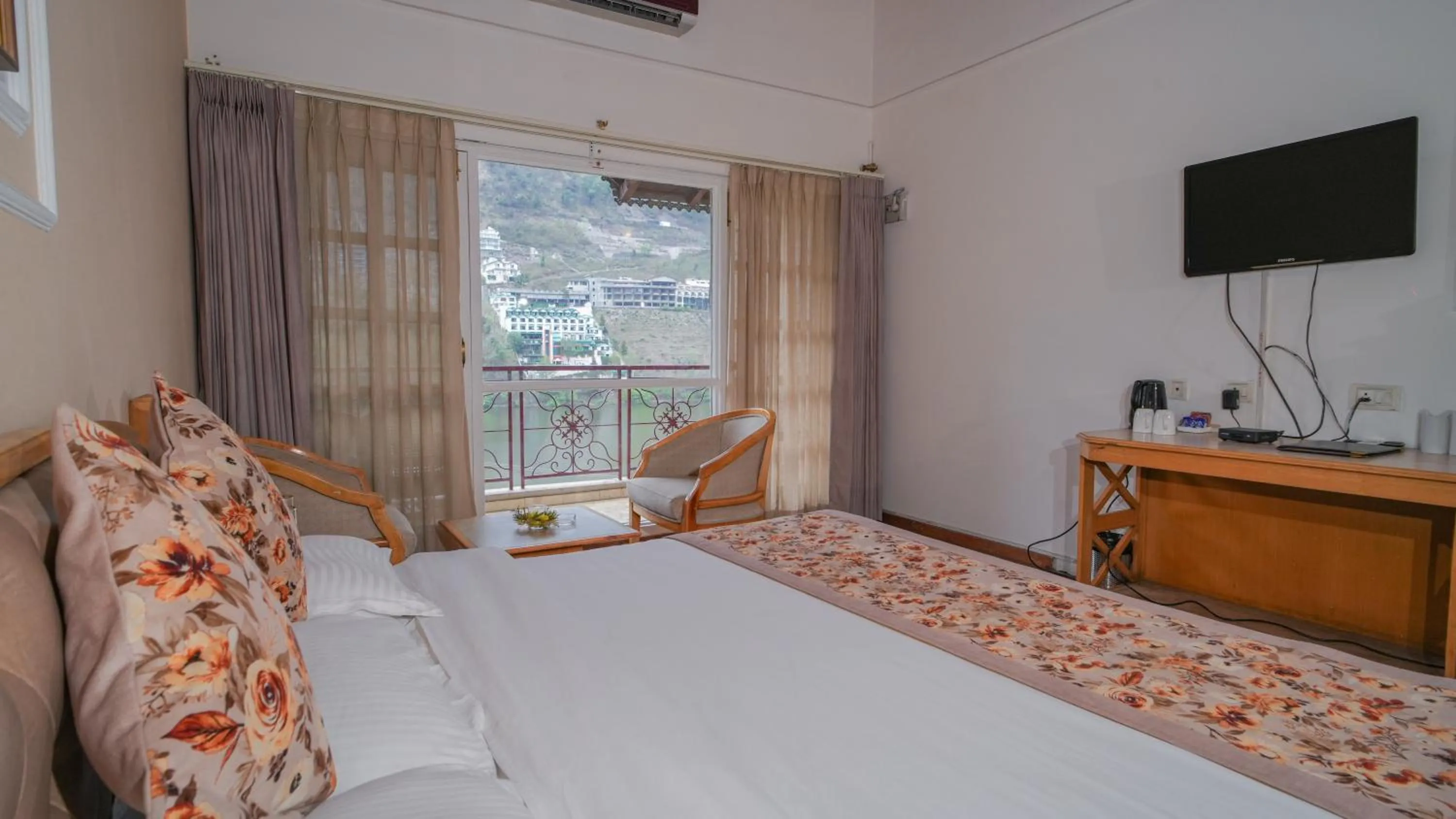 View (from property/room), Bed in Neelesh Inn- A Luxury Lake View Hotel- 20 kms from Nainital