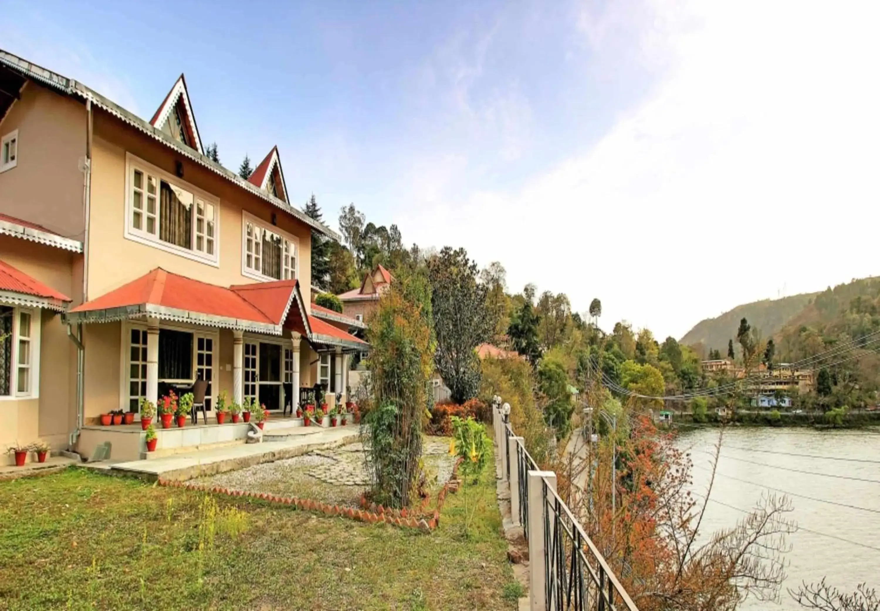 Property building in Neelesh Inn- A Luxury Lake View Hotel- 20 kms from Nainital Property building in Neelesh Inn- A Luxury Lake View Hotel- 20 kms from Nainital
