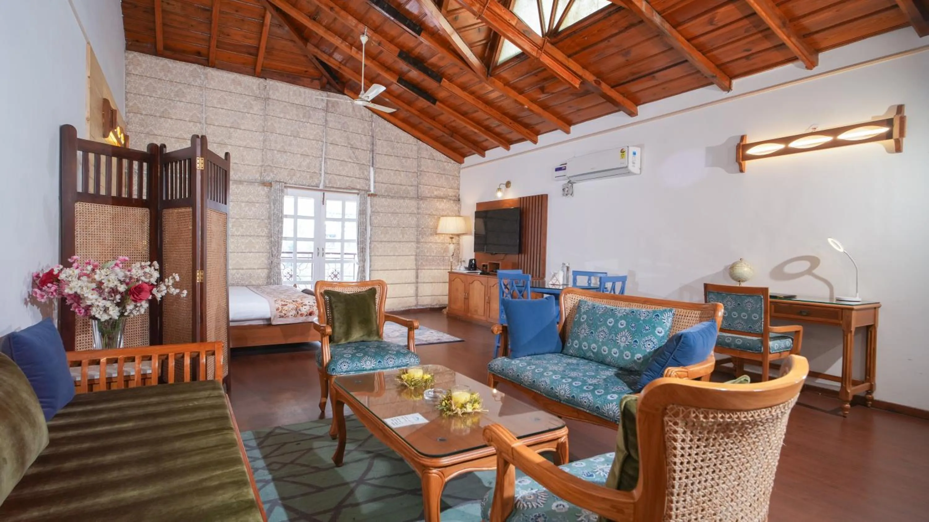 TV and multimedia in Neelesh Inn- A Luxury Lake View Hotel- 20 kms from Nainital