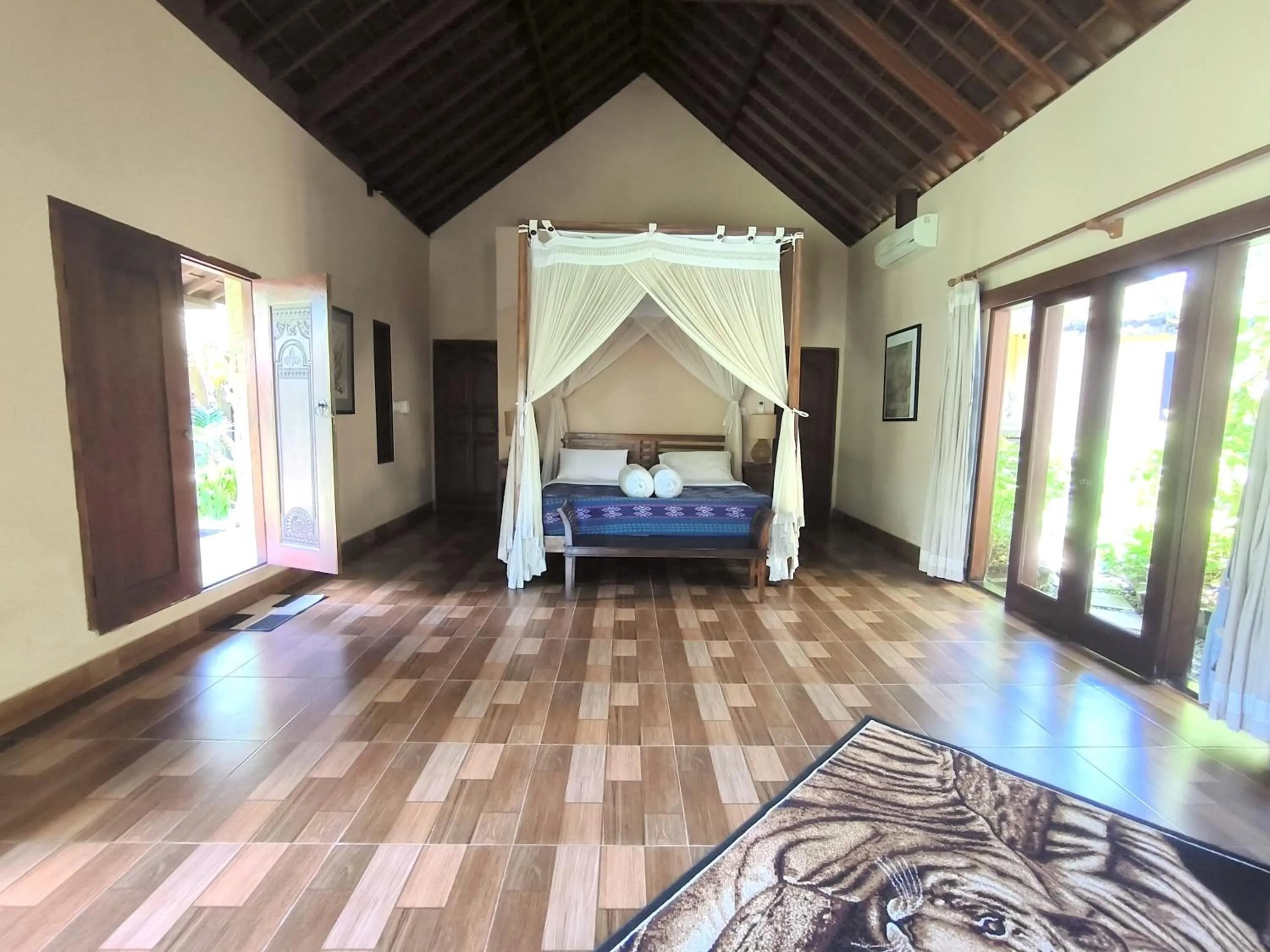 Bedroom, Bed in Villa Plawa Asri