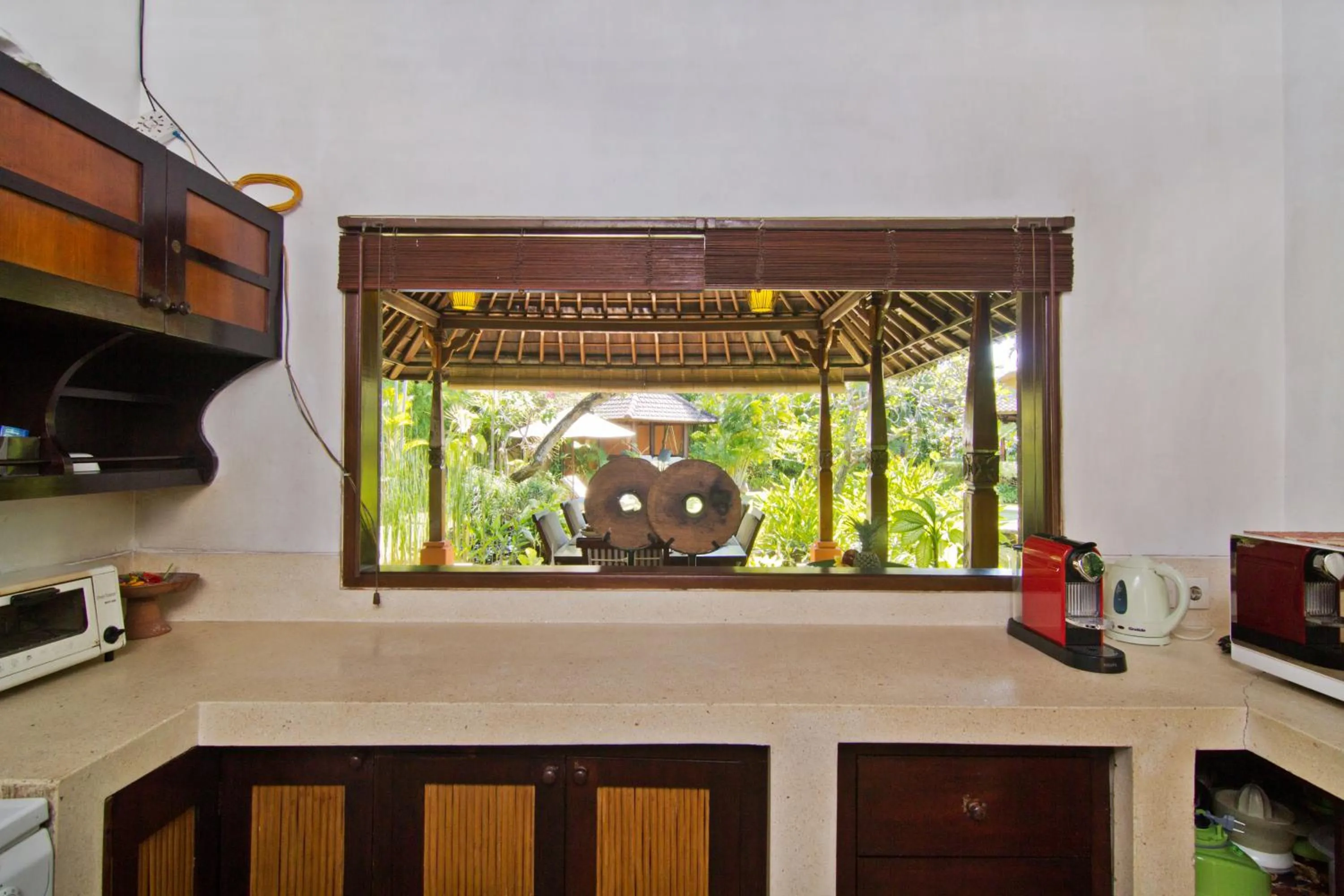 Communal kitchen in Villa Plawa Asri