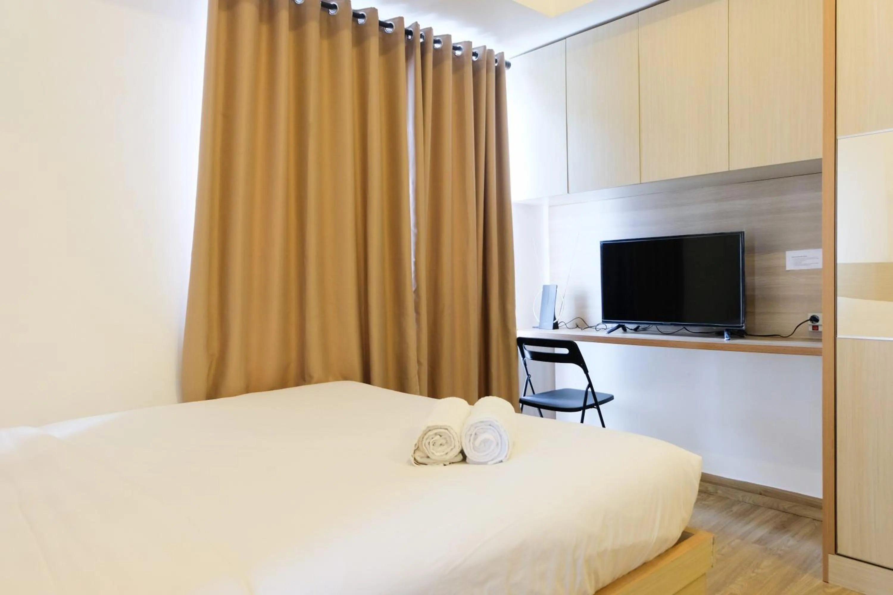 Bed in Cozy and Compact Casa De Parco Studio Apartment By Travelio