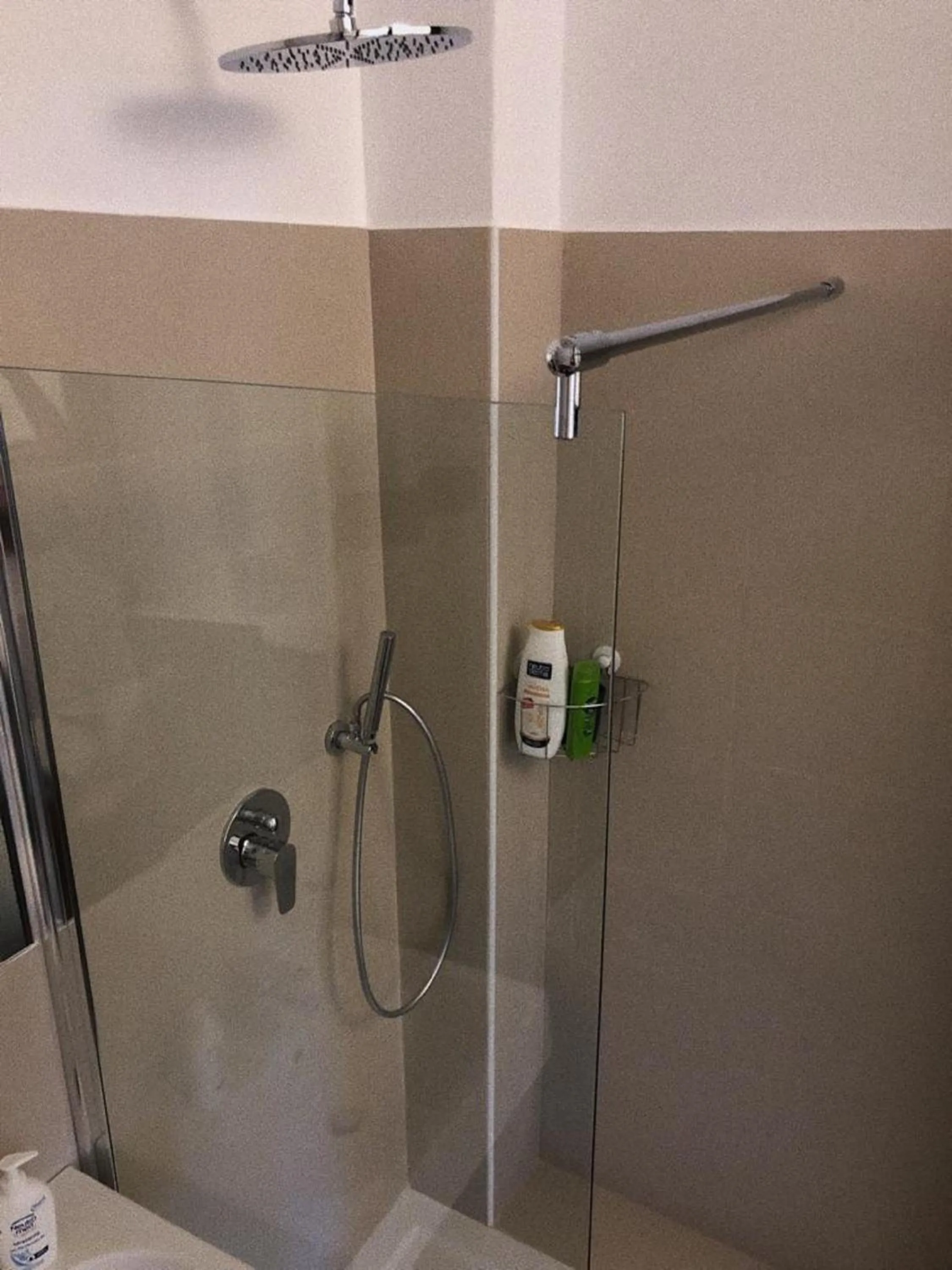 Bathroom in Torre Tresca 2