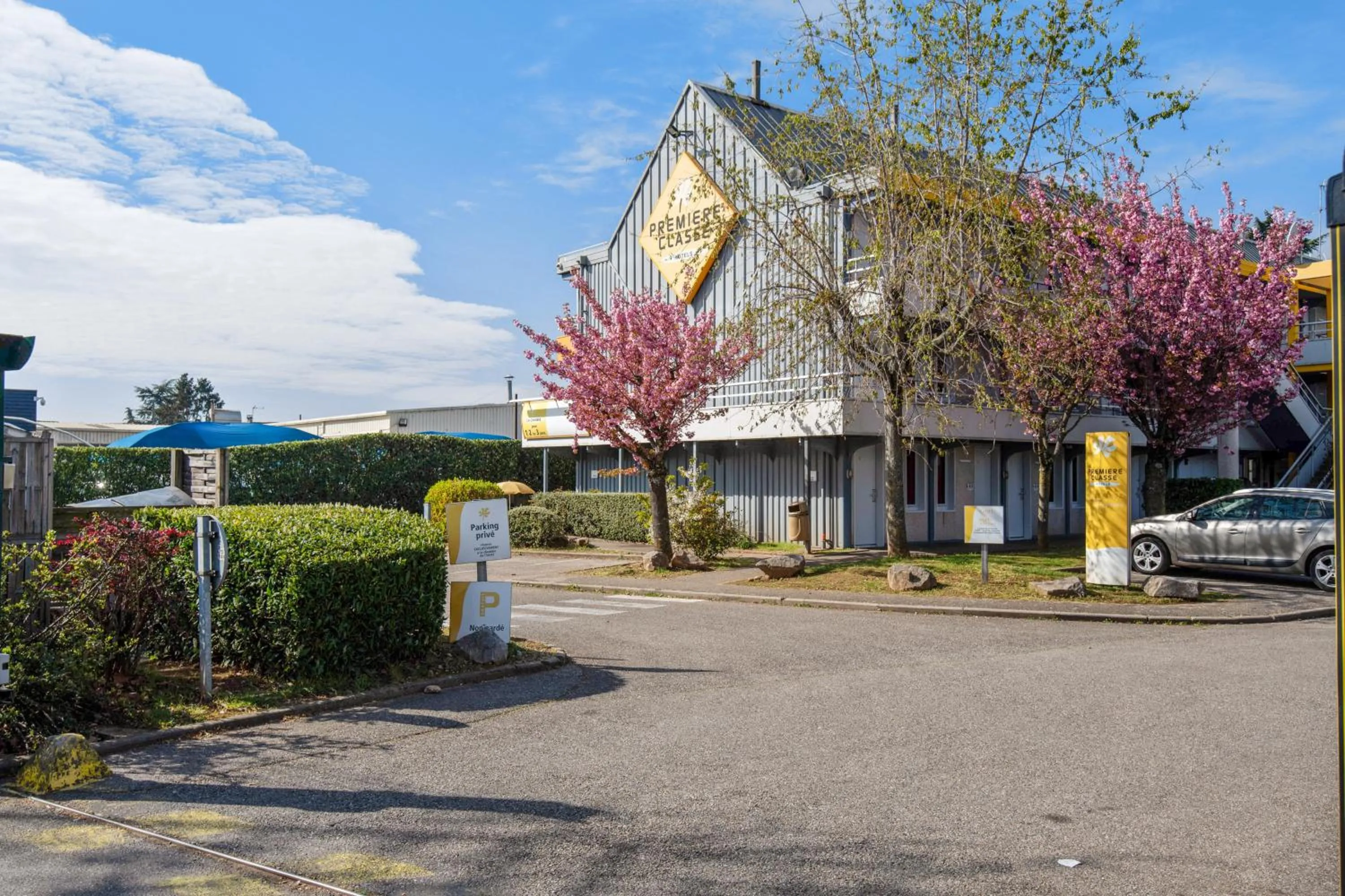 Property building in Premiere Classe Lyon Est - Bron Eurexpo