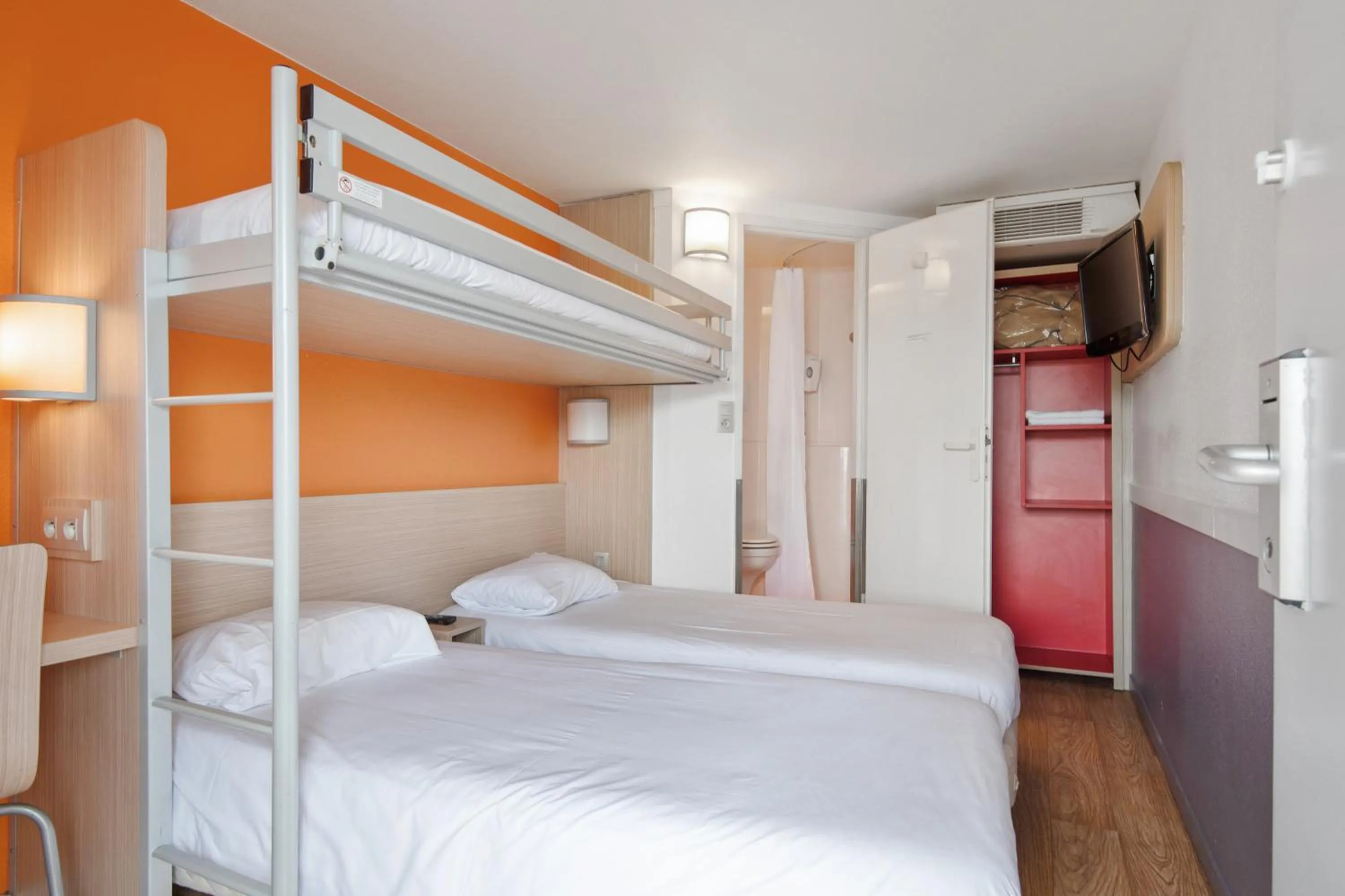 bunk bed, Bed in Premiere Classe Lyon Est - Bron Eurexpo
