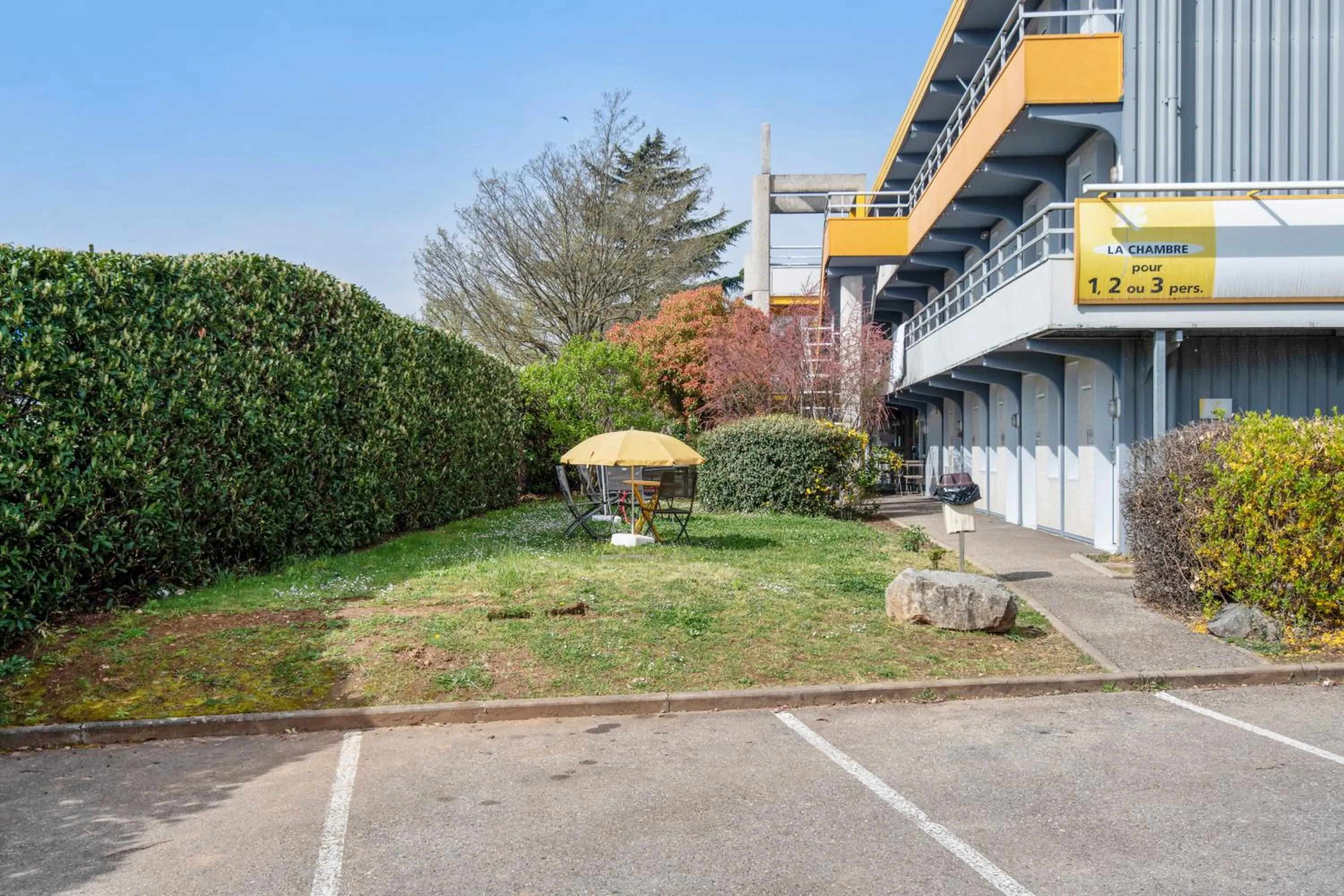 Garden in Premiere Classe Lyon Est - Bron Eurexpo