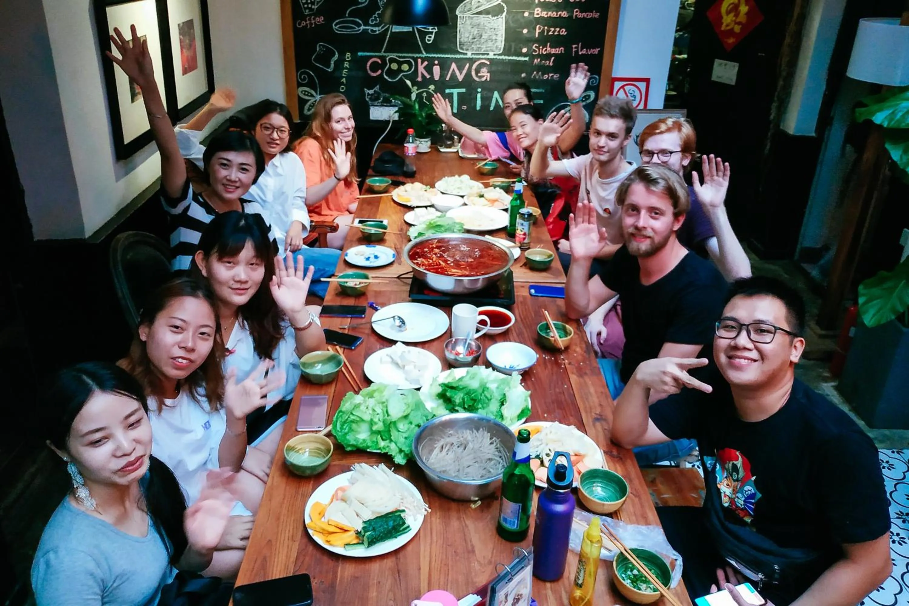 Communal lounge/ TV room in Chengdu Mix Hostel