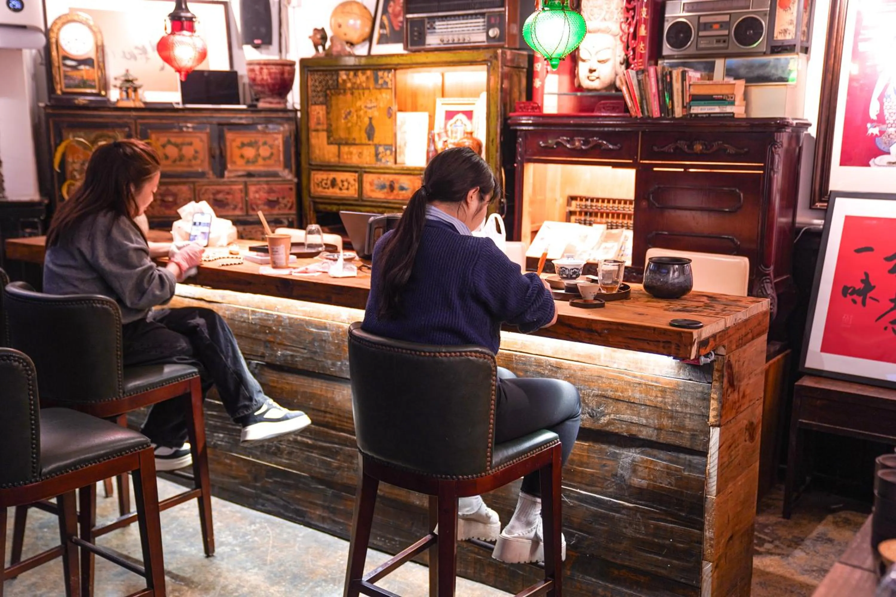 Restaurant/places to eat in POSHPACKER - Chengdu Mix Hostel - Cicada Zen Yard