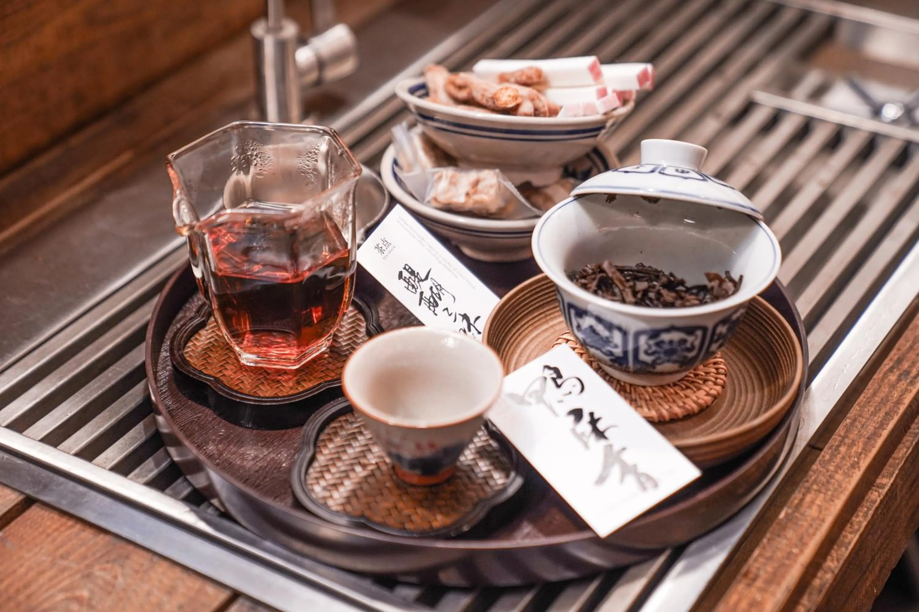 Coffee/tea facilities in POSHPACKER - Chengdu Mix Hostel - Cicada Zen Yard