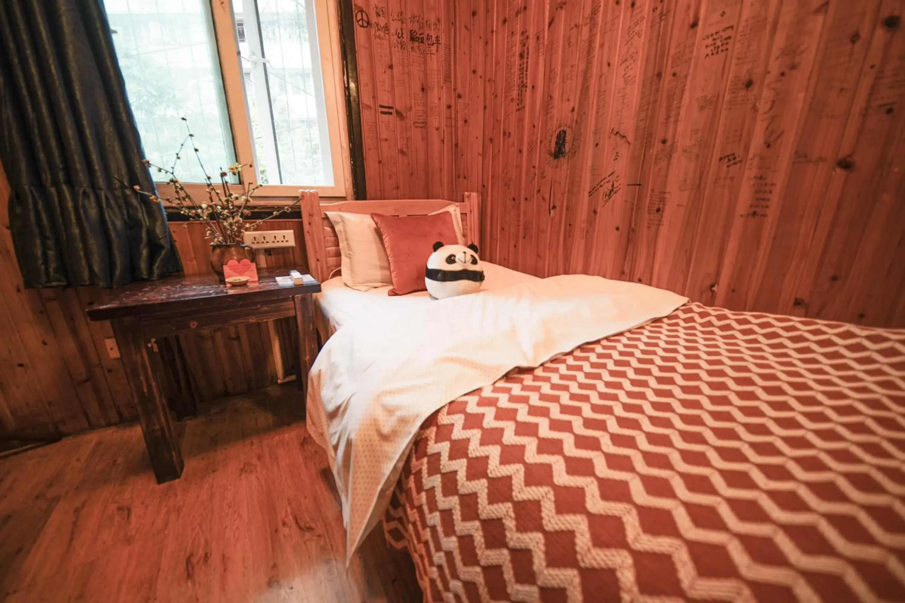 Bedroom, Bed in Chengdu Mix Hostel - Next To Wenshu Monastery - Sichuan Style Chill & Social Courtyard House - Free Activities - Friendly English Speaking Staff - Tibet, Panda, Buddha & Snow Mountain Tours Bedroom, Bed in Chengdu Mix Hostel - Next To Wenshu Monastery - Sichuan Style Chill & Social Courtyard House - Free Activities - Friendly English Speaking Staff - Tibet, Panda, Buddha & Snow Mountain Tours