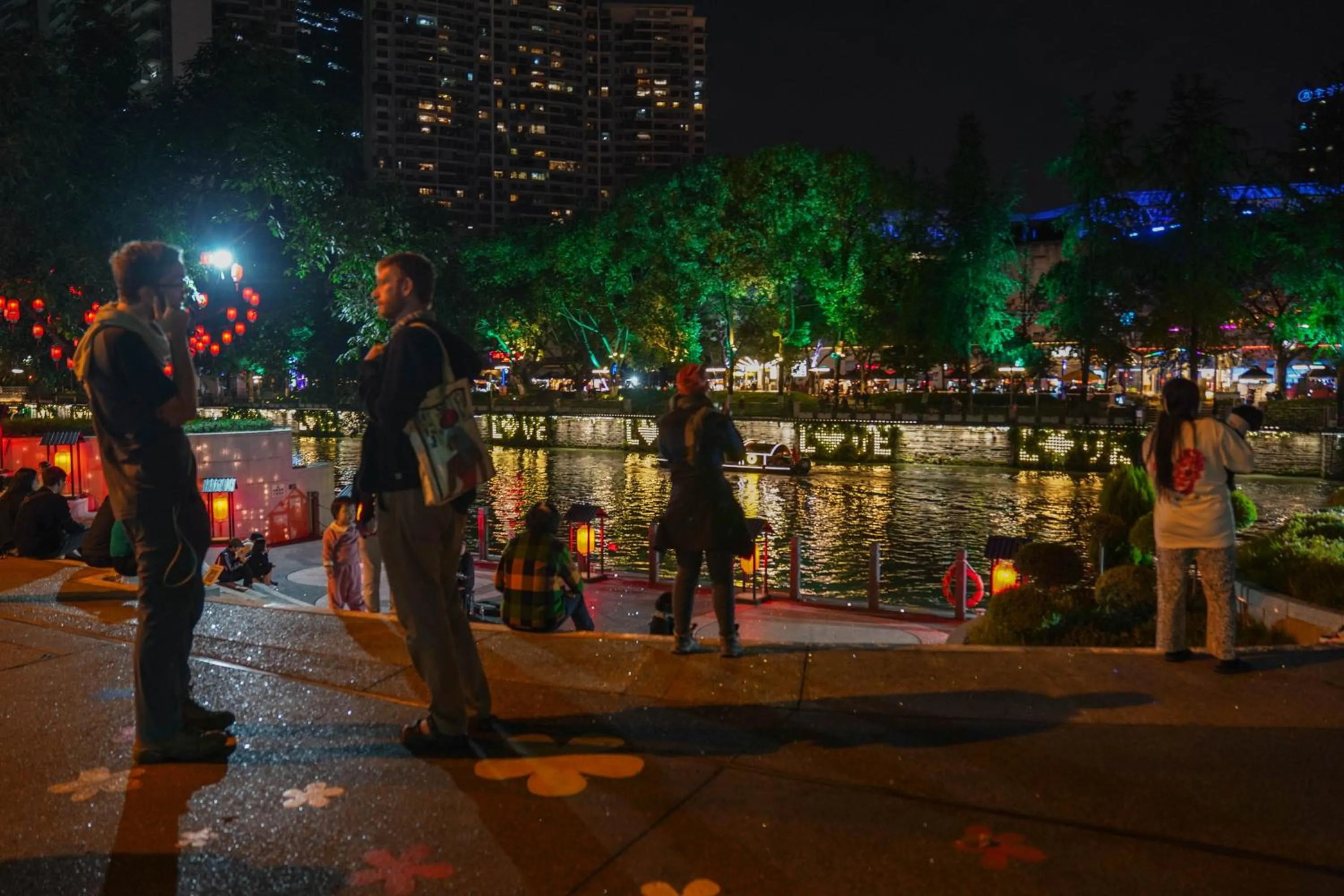 Hiking in Chengdu Mix Hostel