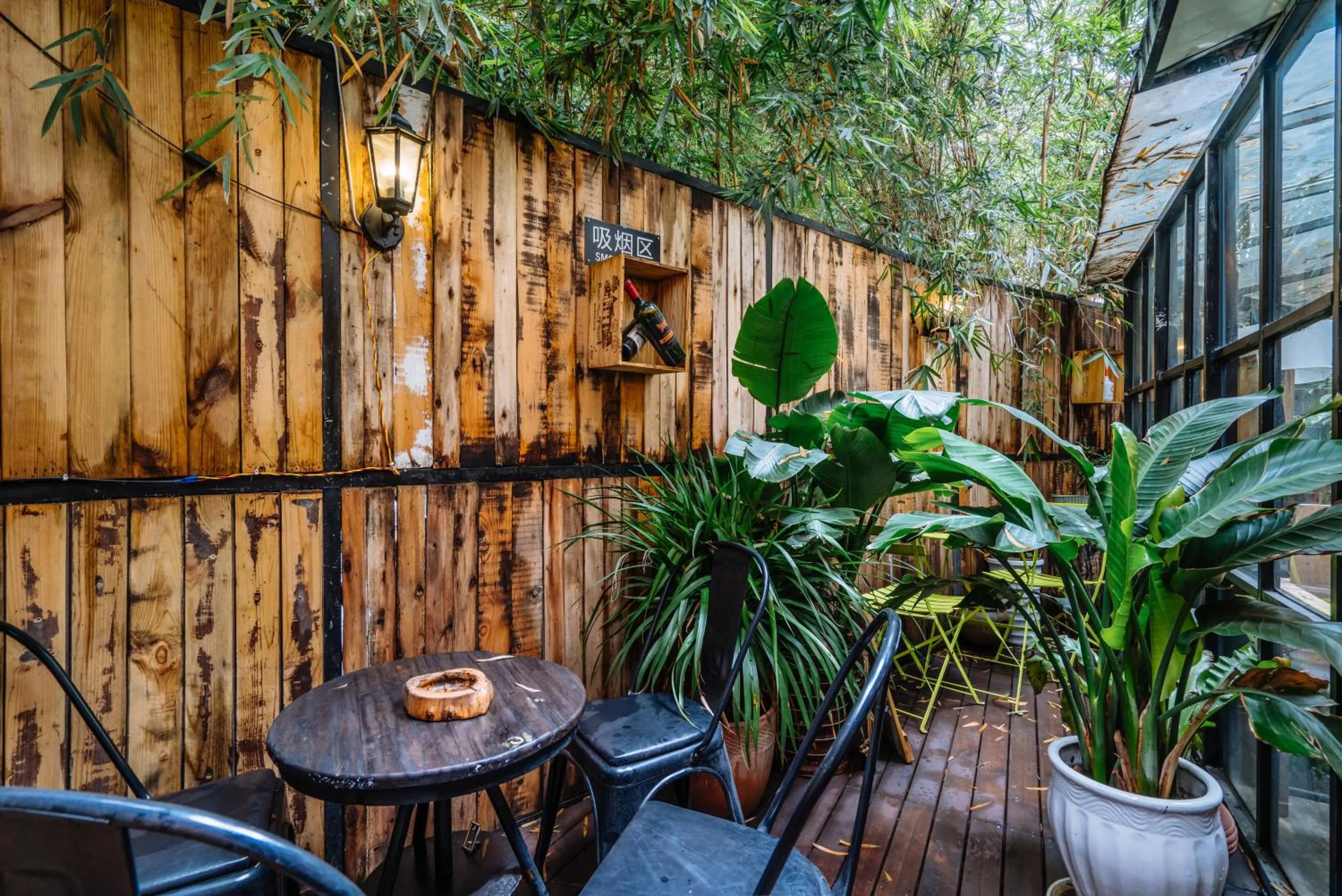 Garden in Chengdu Mix Hostel