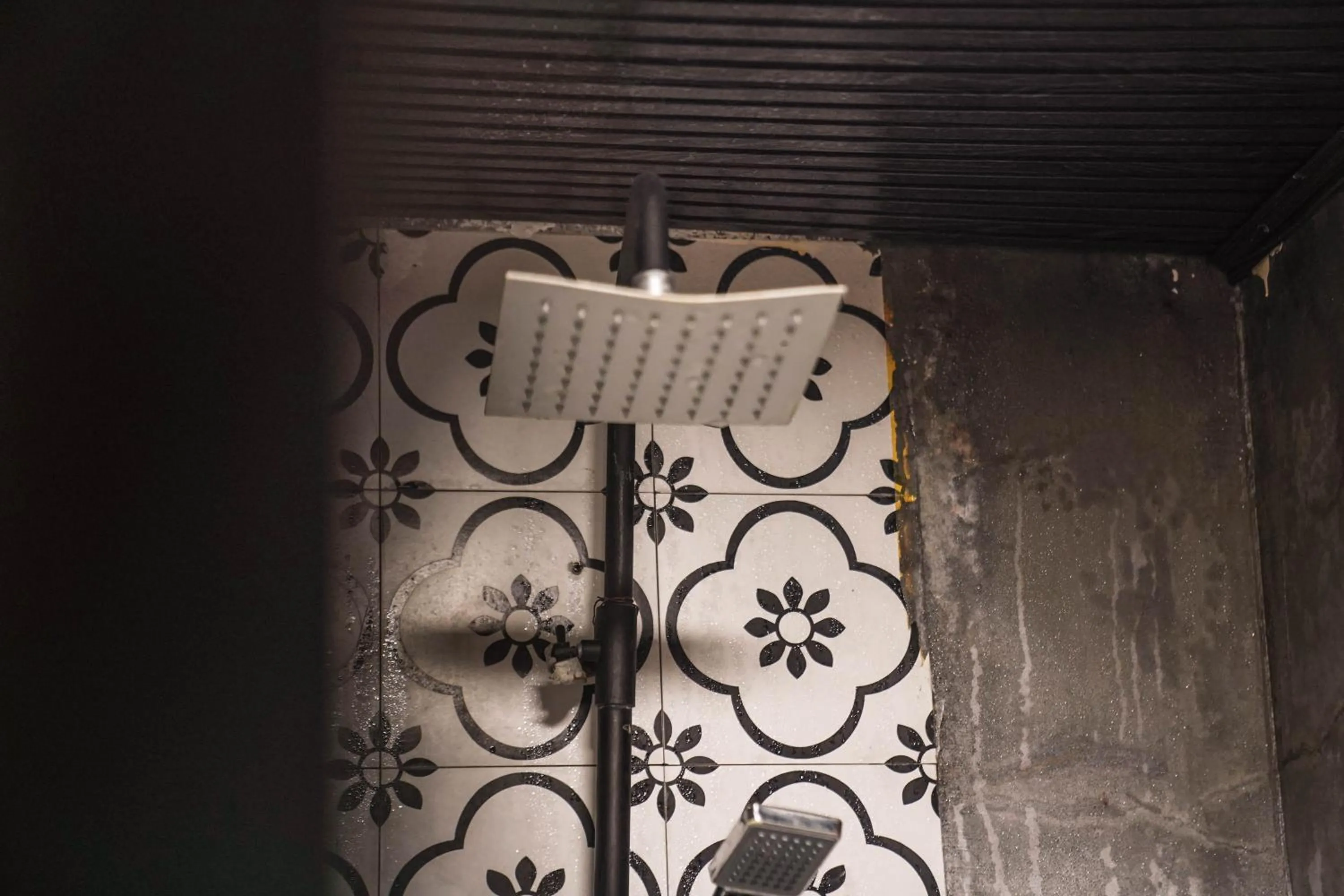 Shower in Chengdu Mix Hostel