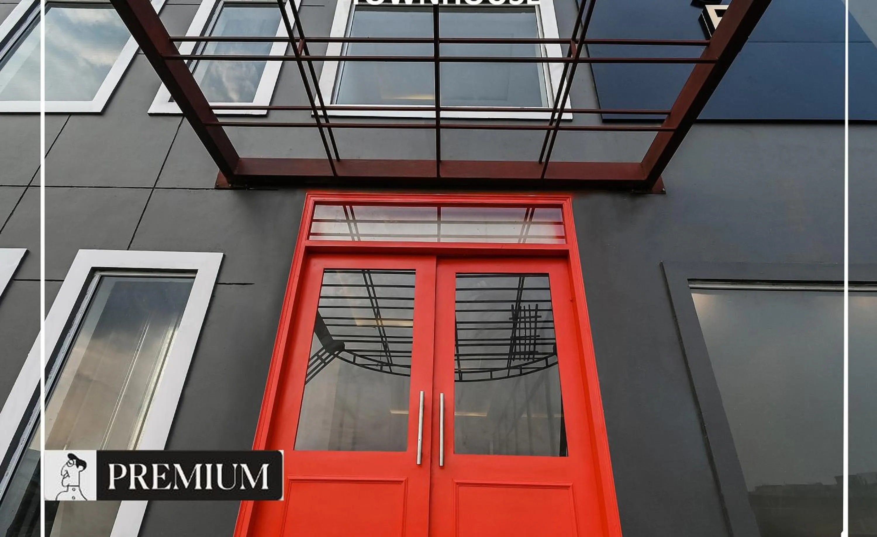 Facade/entrance in Townhouse D- Knowledge Park III