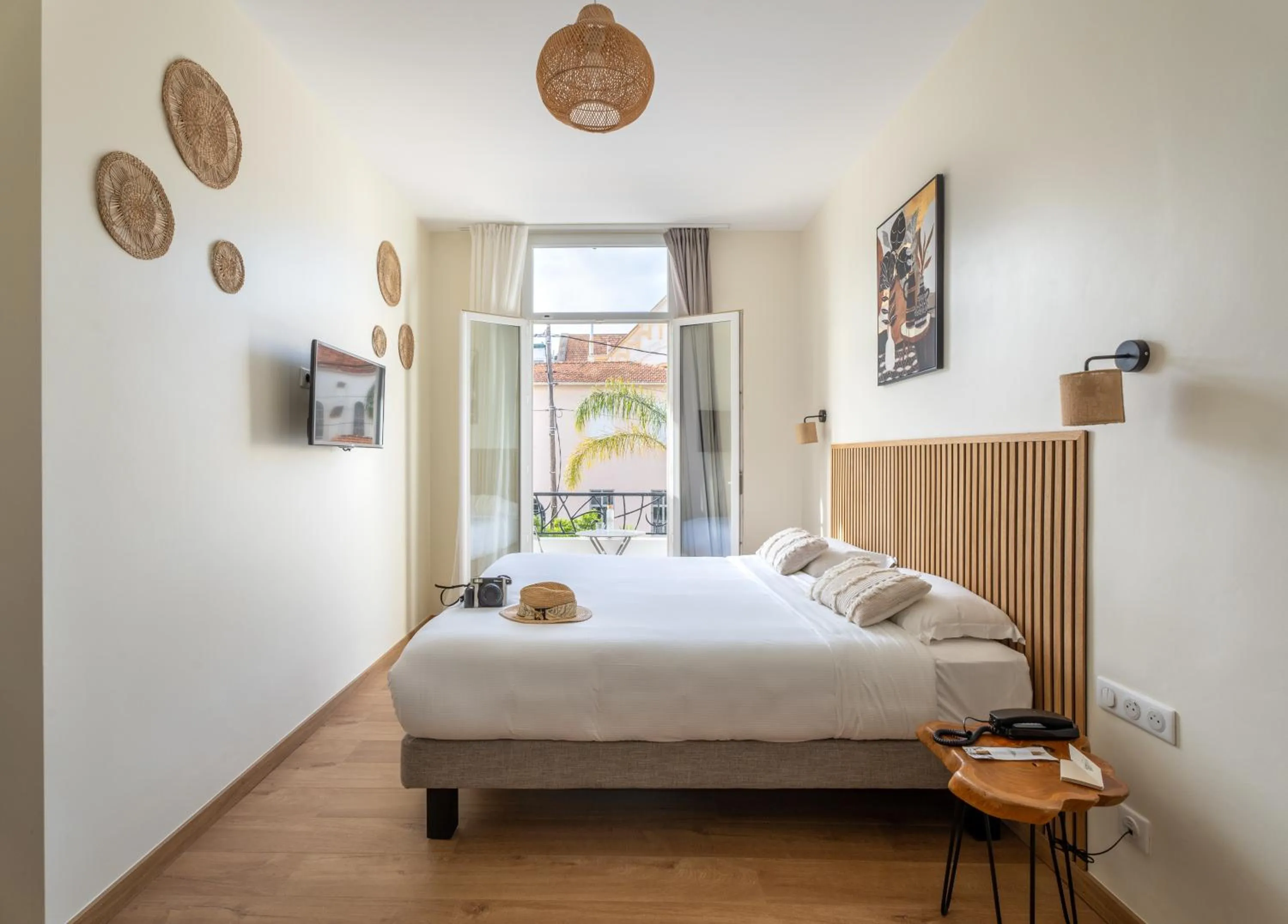 Bedroom, Bed in Hôtel La Villa Juan Beach