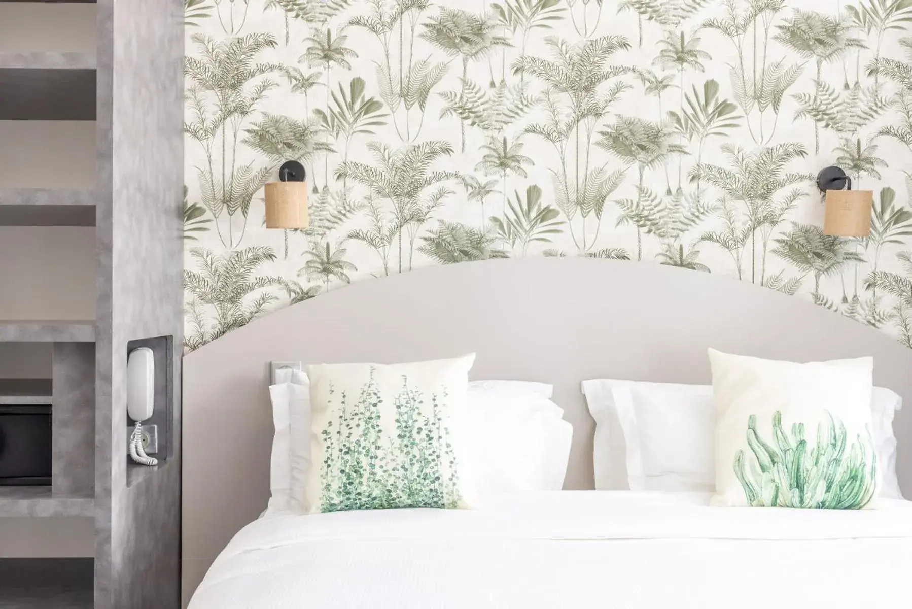 Bedroom, Bed in Hôtel La Villa Juan Beach Bedroom, Bed in Hôtel La Villa Juan Beach