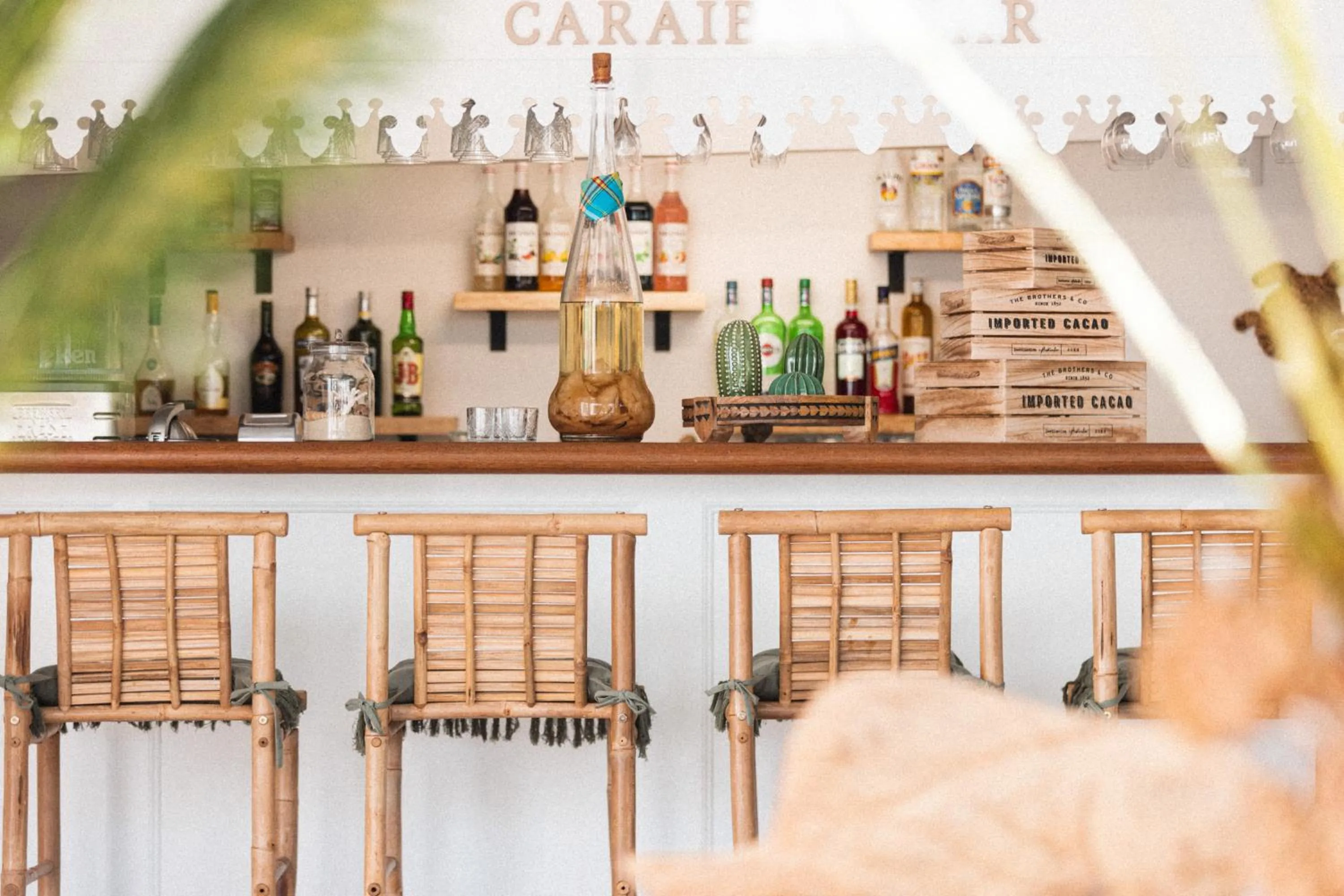 Lounge or bar in Hôtel La Villa Juan Beach