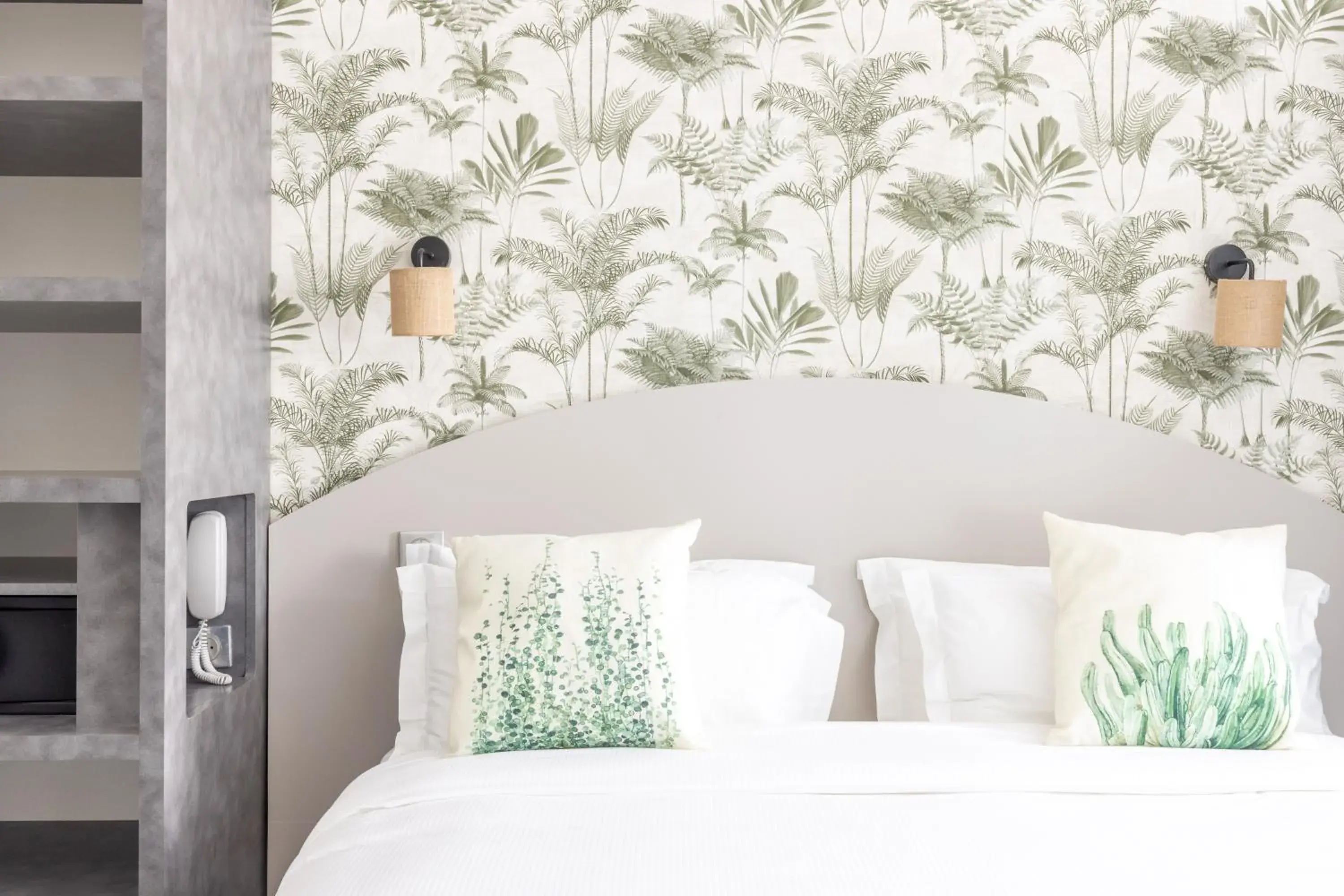 Bed in Hôtel La Villa Juan Beach Bed in Hôtel La Villa Juan Beach