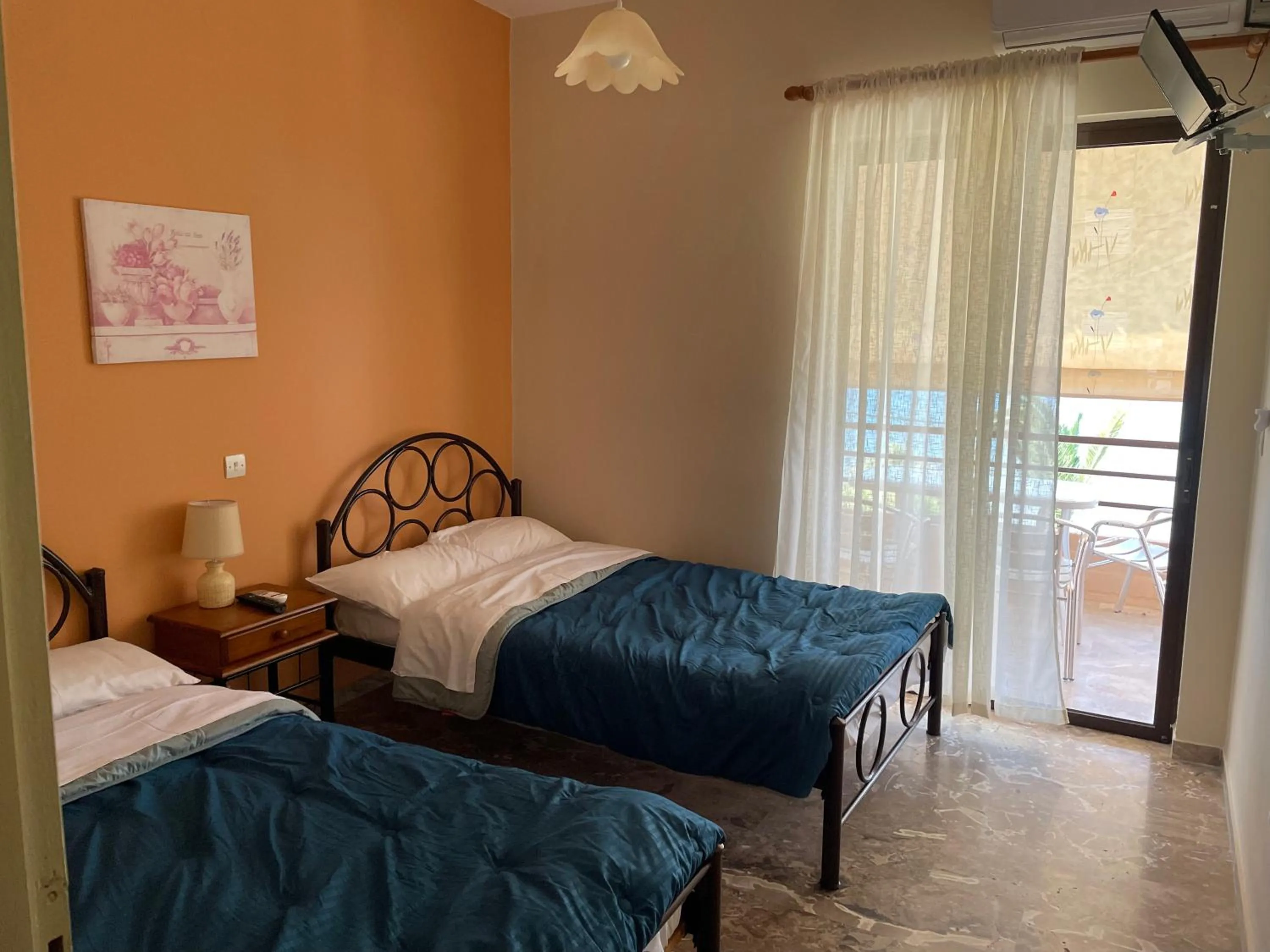 Bedroom, Bed in Finikas