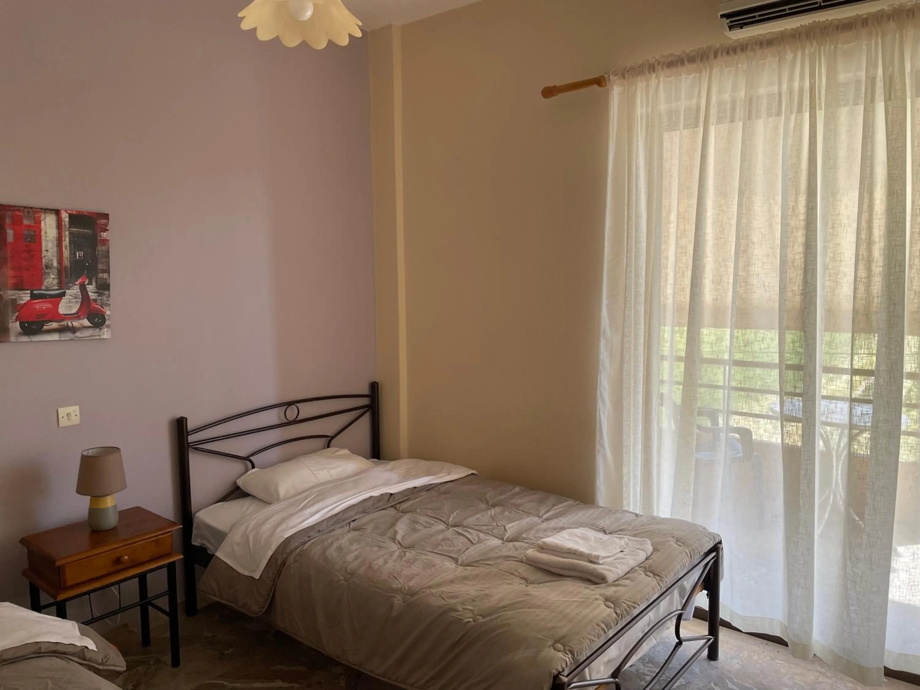 Bedroom, Bed in Finikas