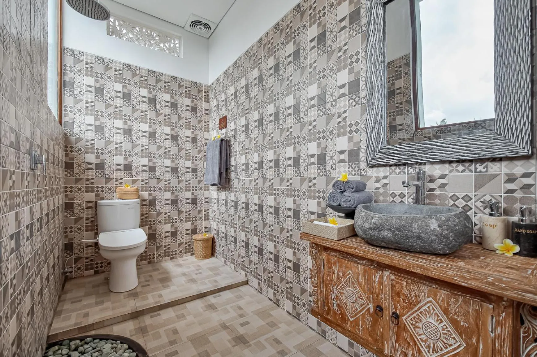 Bathroom in Santosha Place