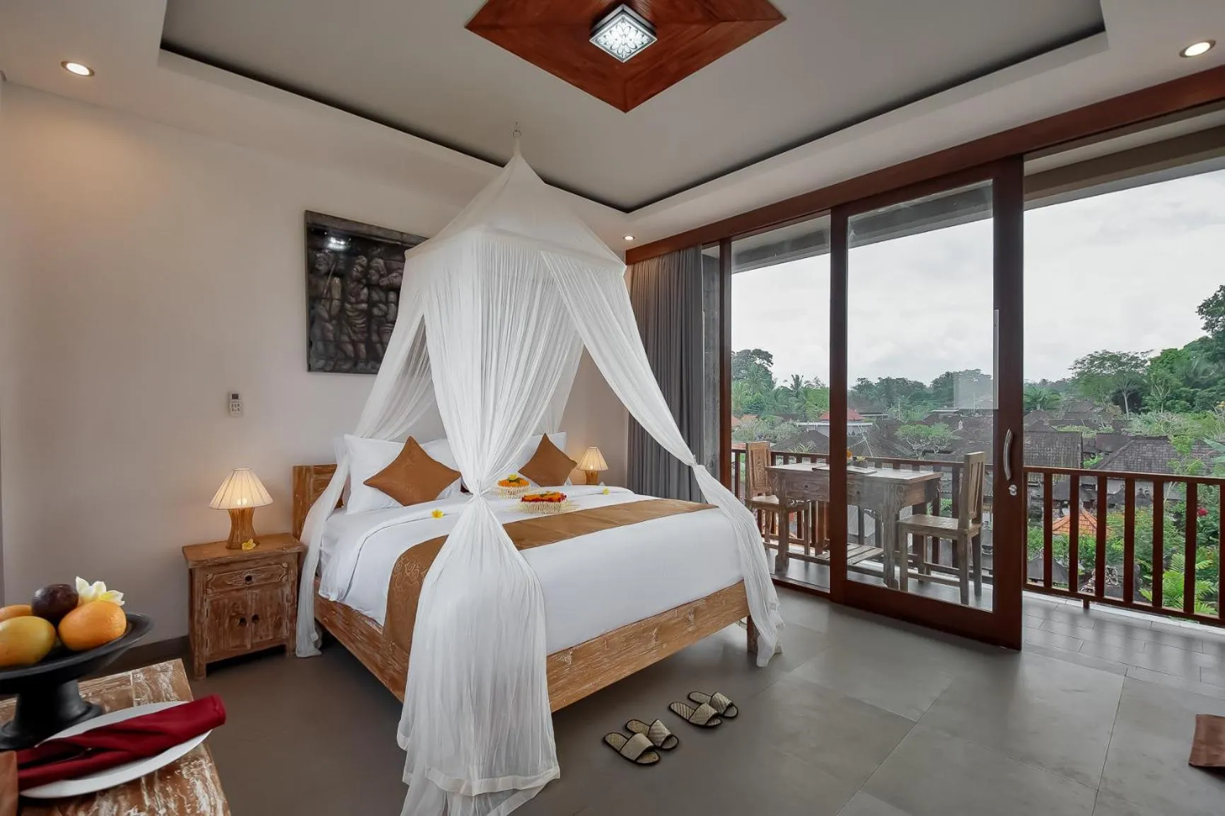 Photo of the whole room, Bed in Santosha Place