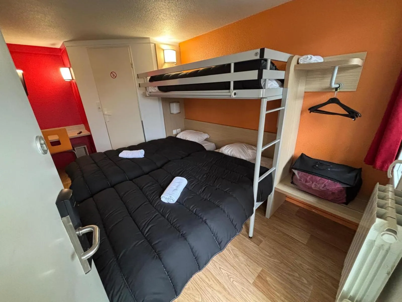 Photo of the whole room, Bed in Classic Hôtel - Fontenay-Trésigny