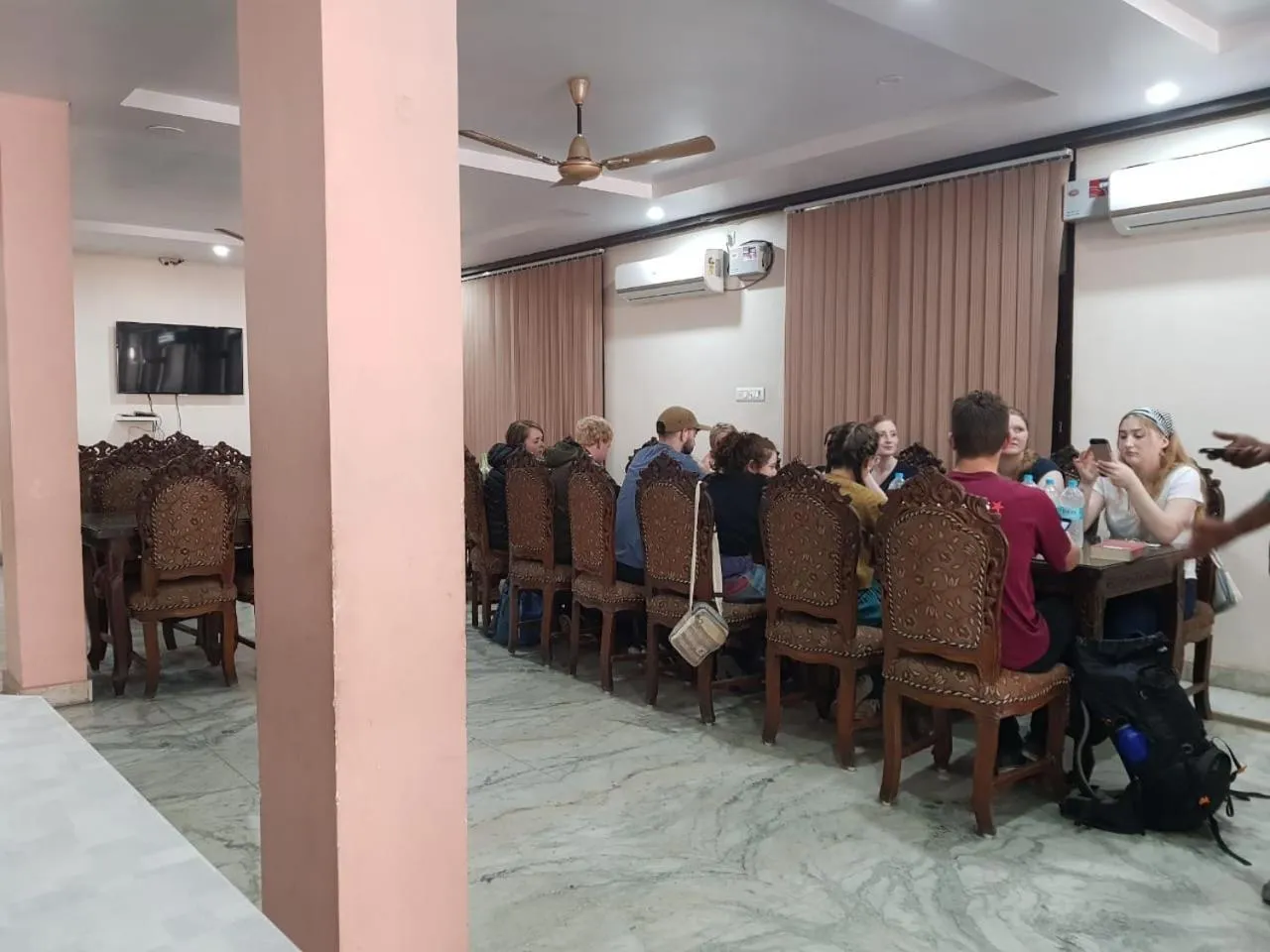 Restaurant/places to eat in HOTEL HAIFA