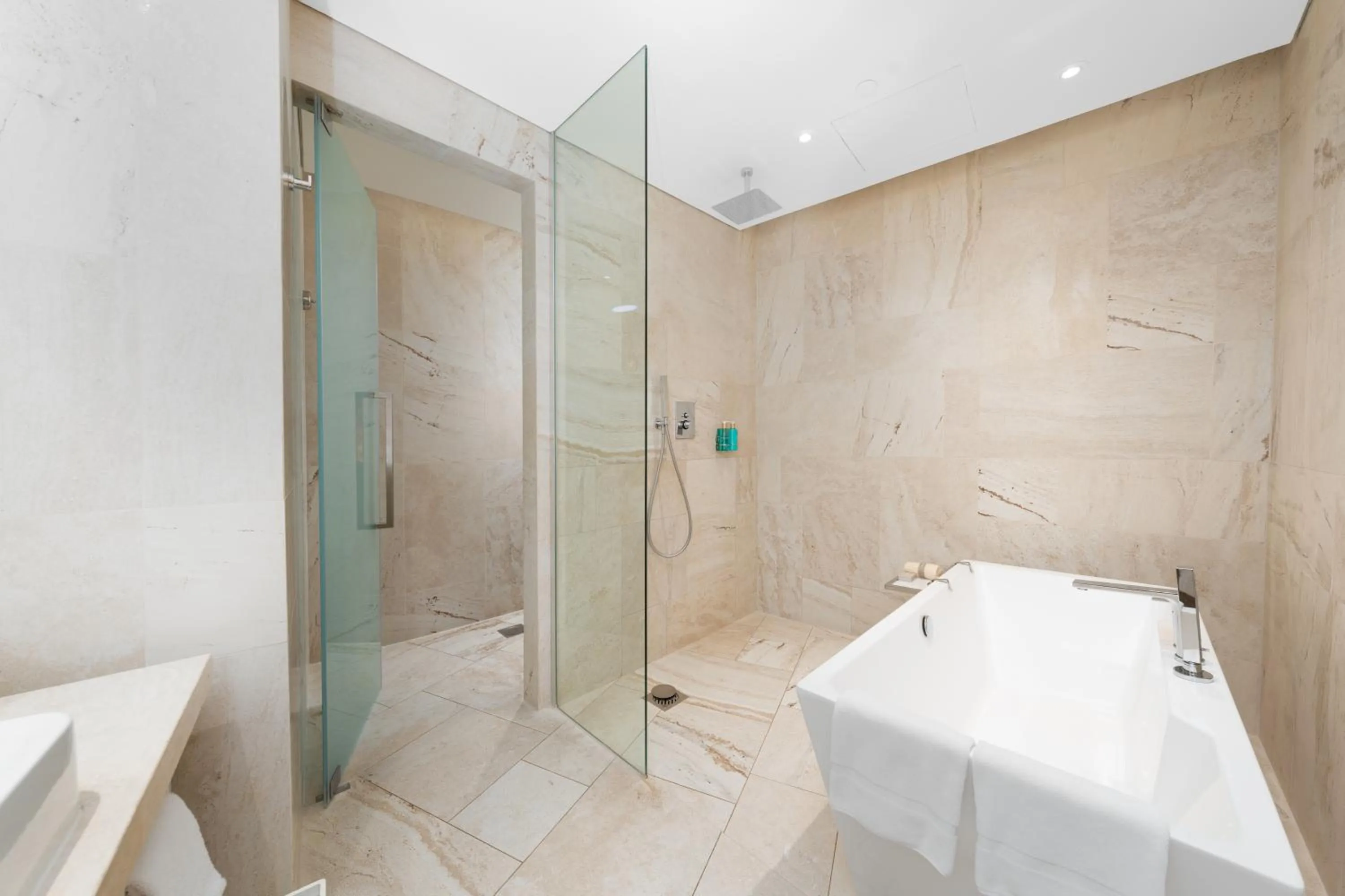 Shower in FIVE Jumeirah Village