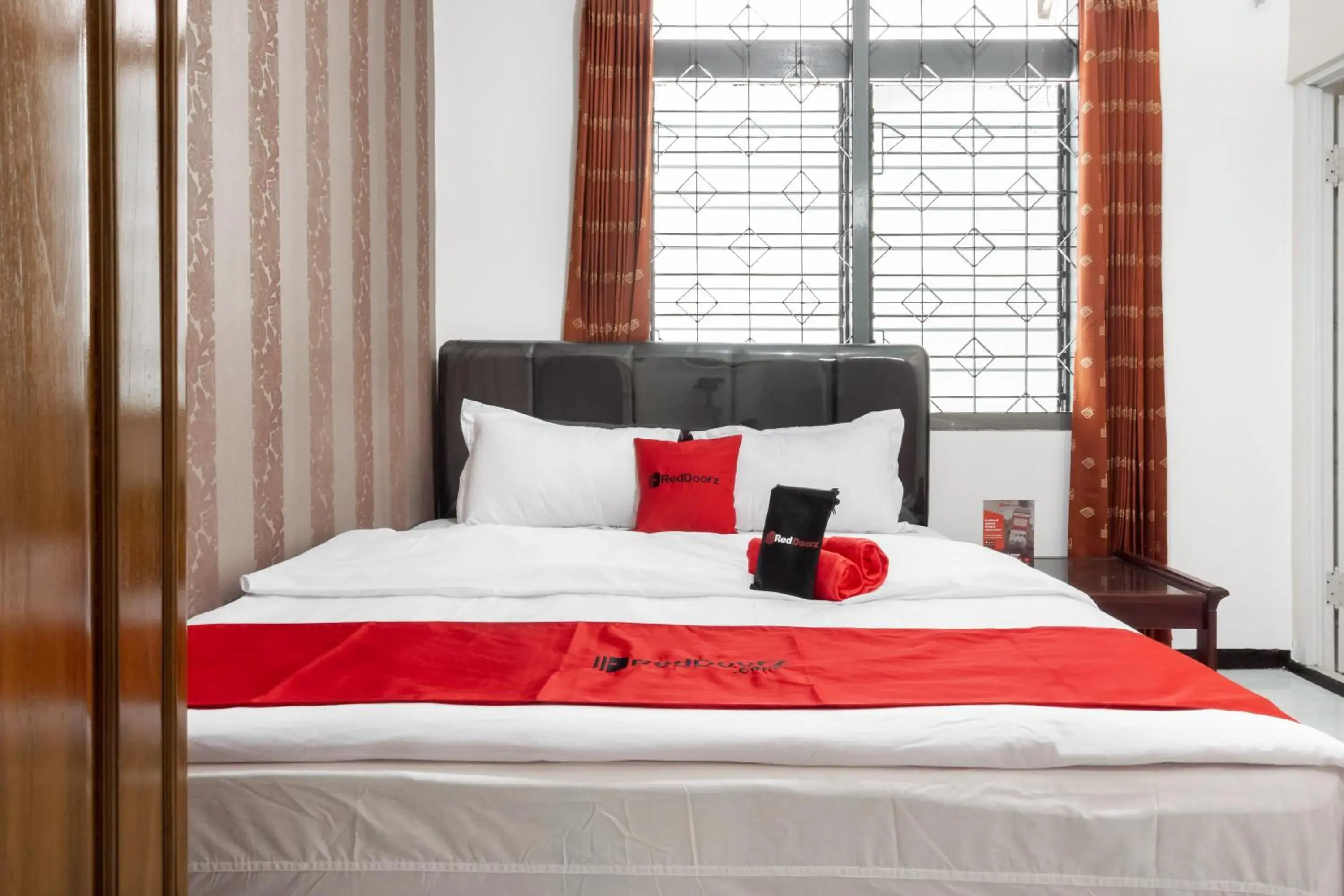 Bedroom, Bed in RedDoorz near Universitas Widyagama Malang Bedroom, Bed in RedDoorz near Universitas Widyagama Malang