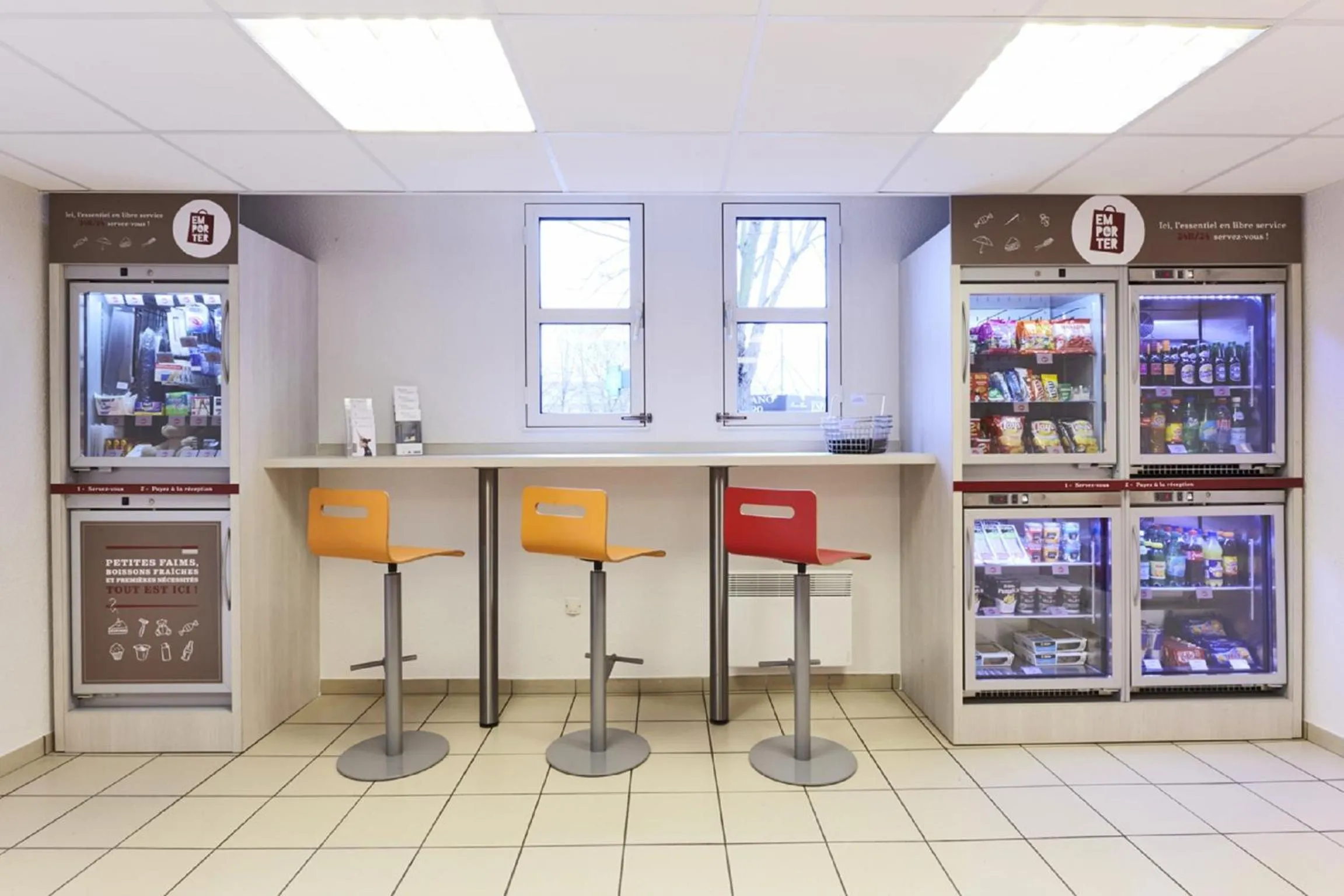 Food and drinks in Premiere Classe Marne La Vallee - Saint Thibault Des Vignes