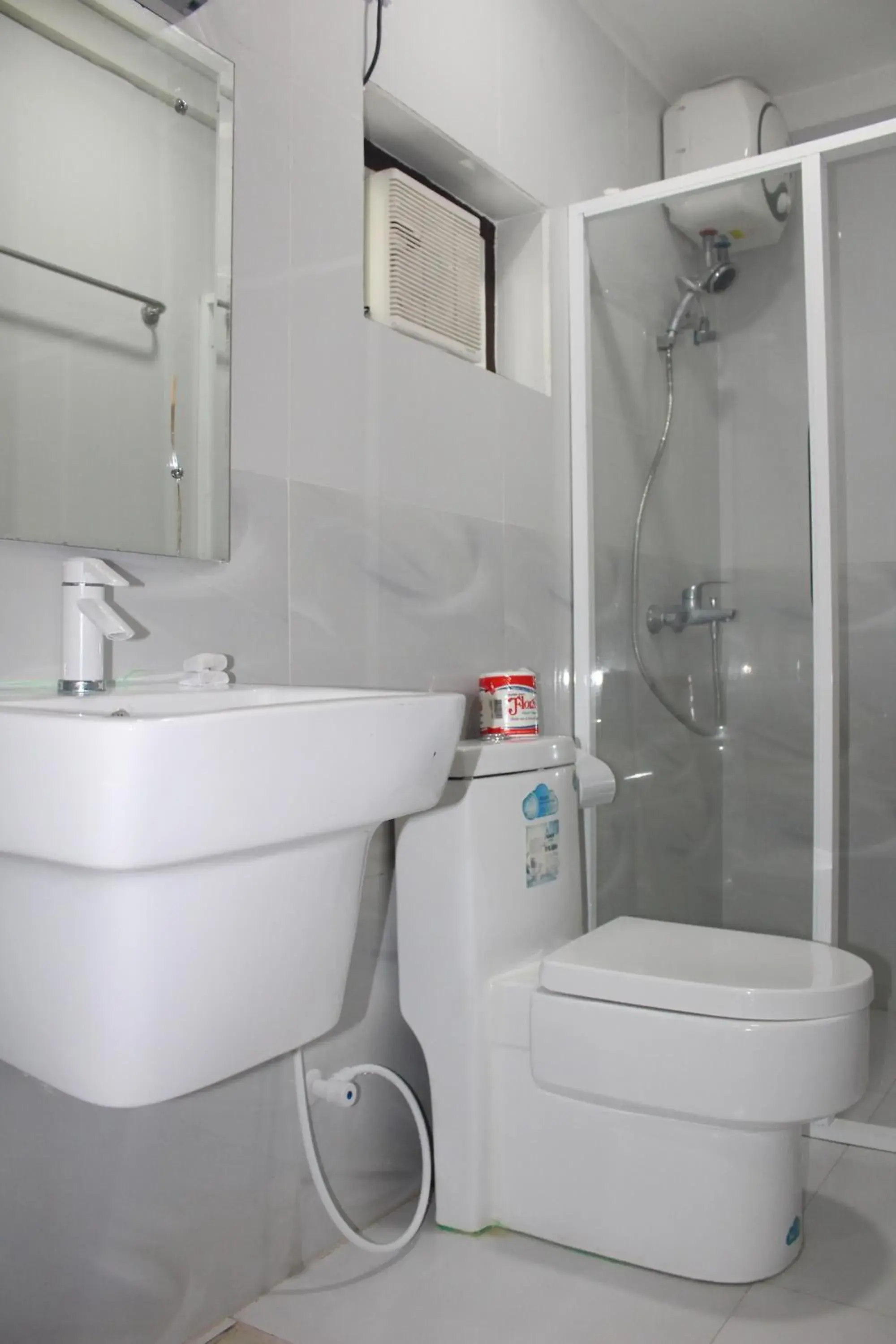 Bathroom in Green Grass Hotel & Restaurant Bathroom in Green Grass Hotel & Restaurant