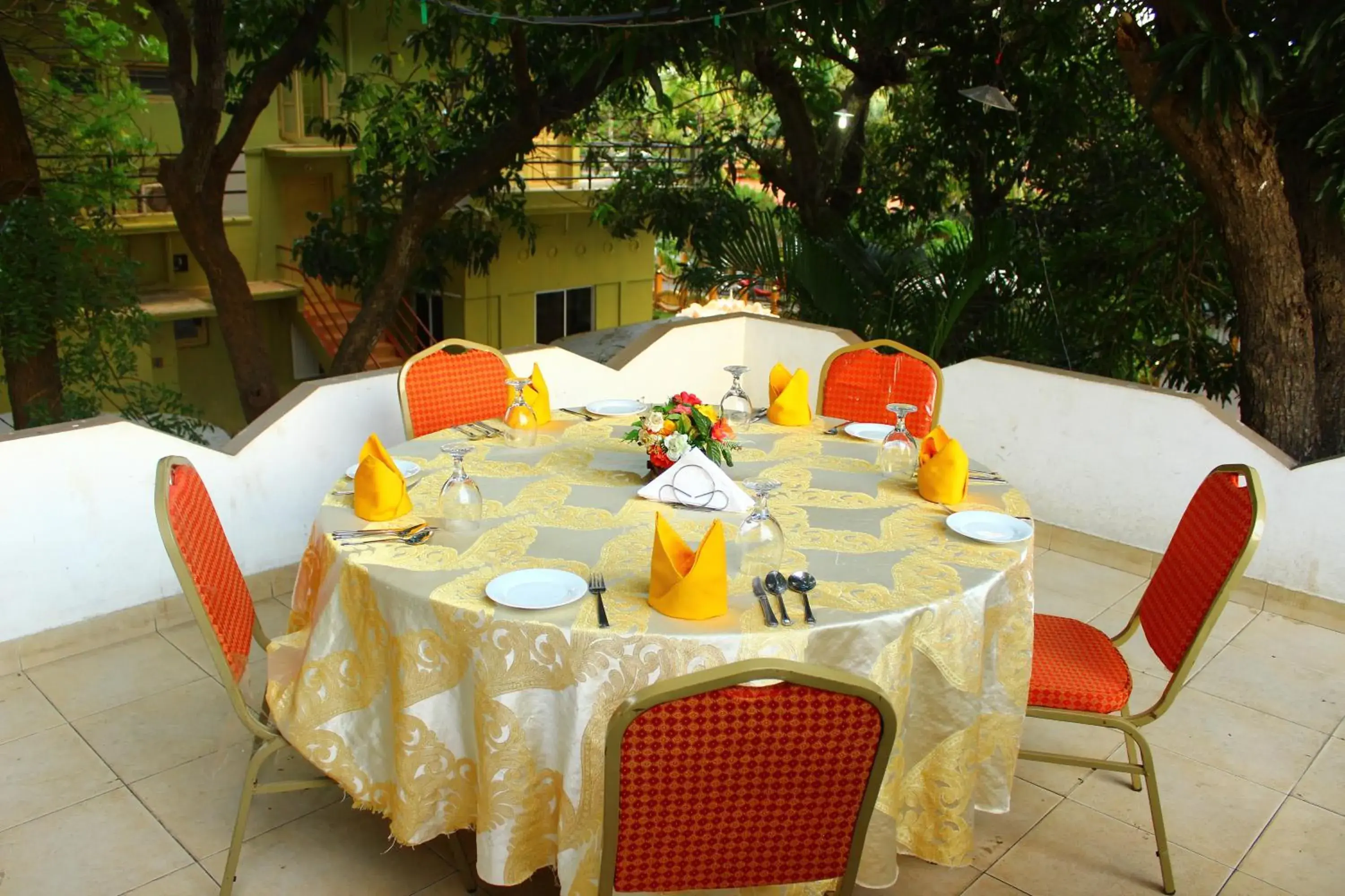 Restaurant/places to eat in Green Grass Hotel & Restaurant Restaurant/places to eat in Green Grass Hotel & Restaurant