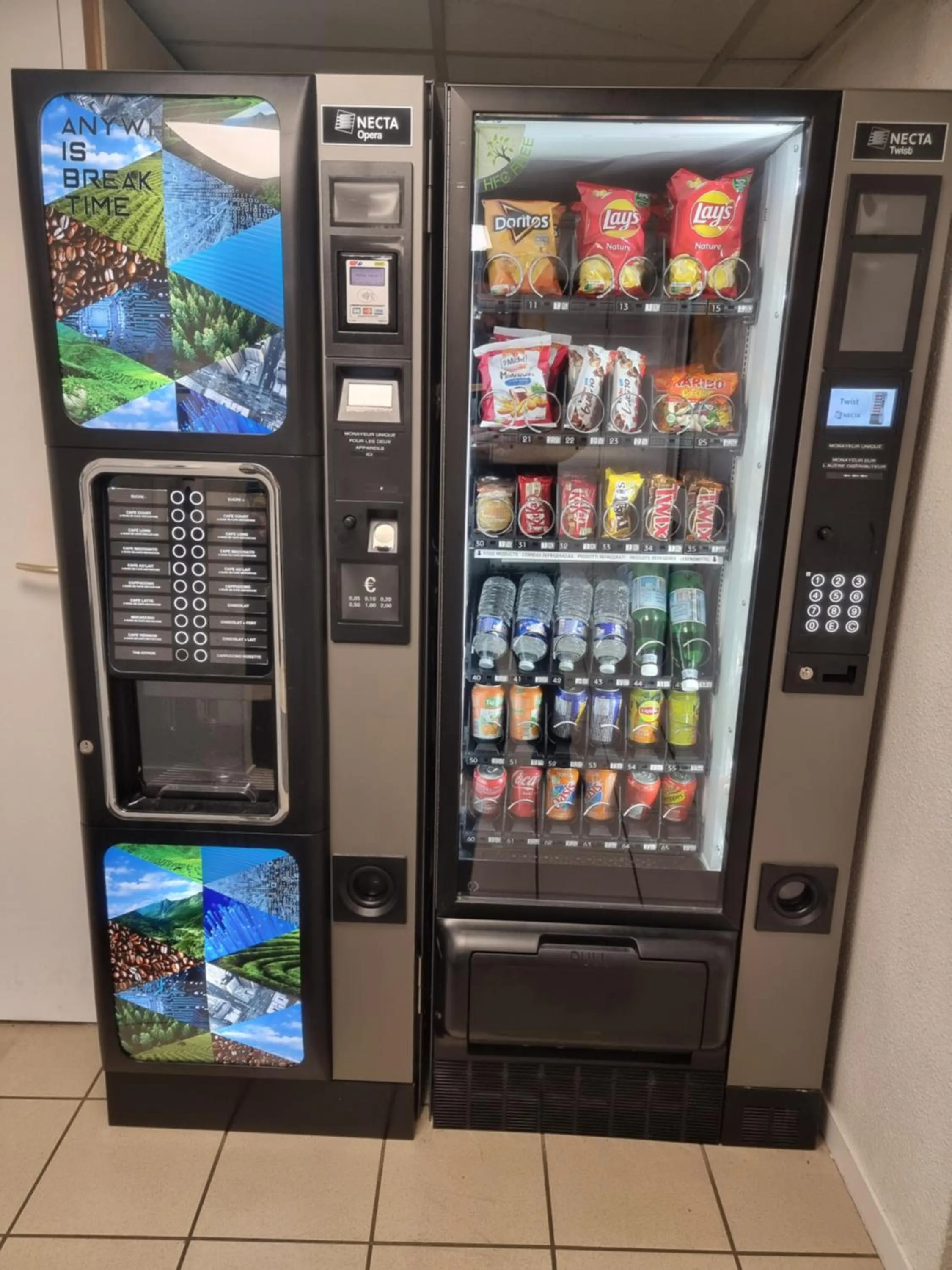 vending machine in Première Classe Clermont-Ferrand Aubière