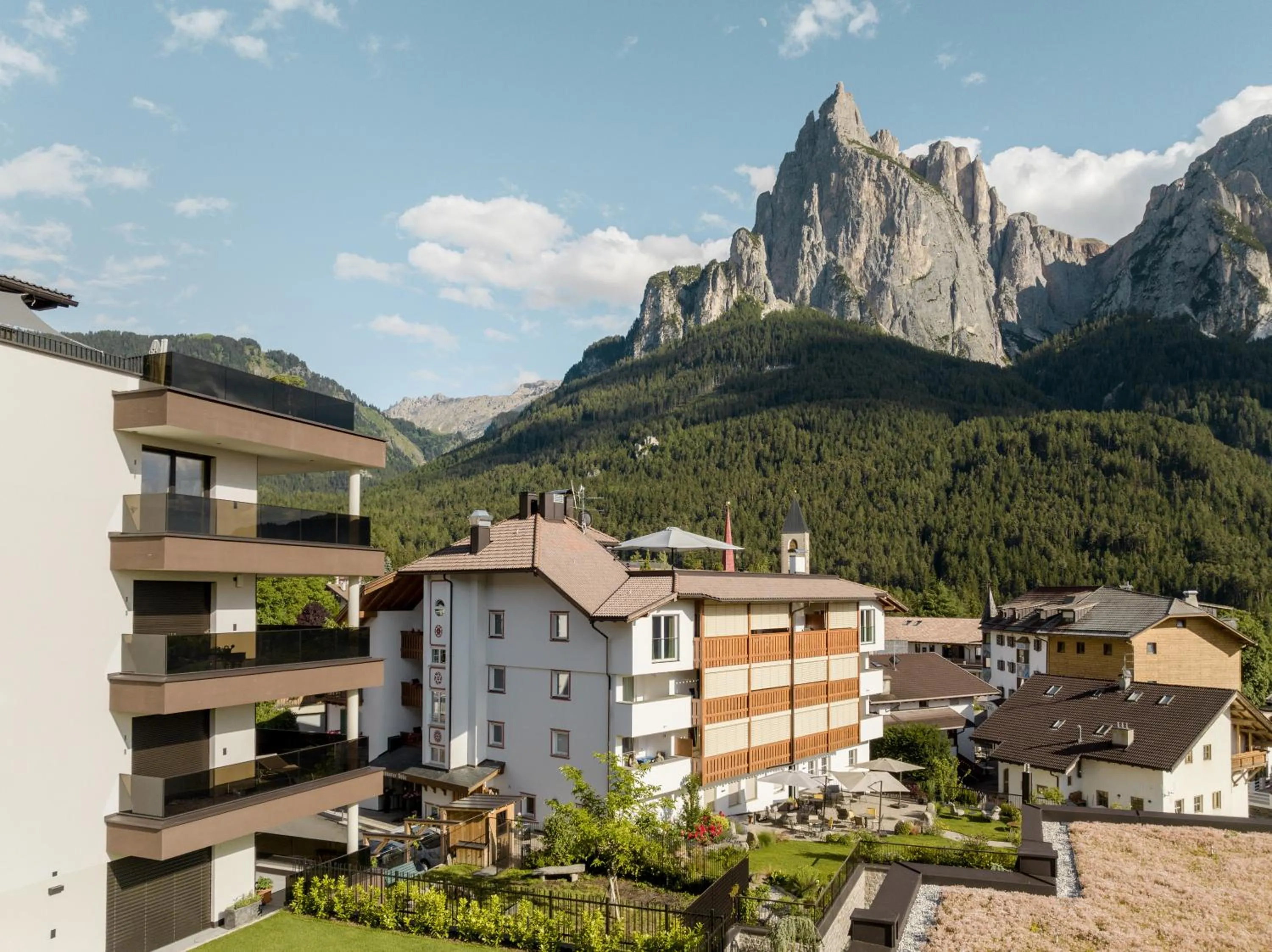 Property building in Schwarzer Adler