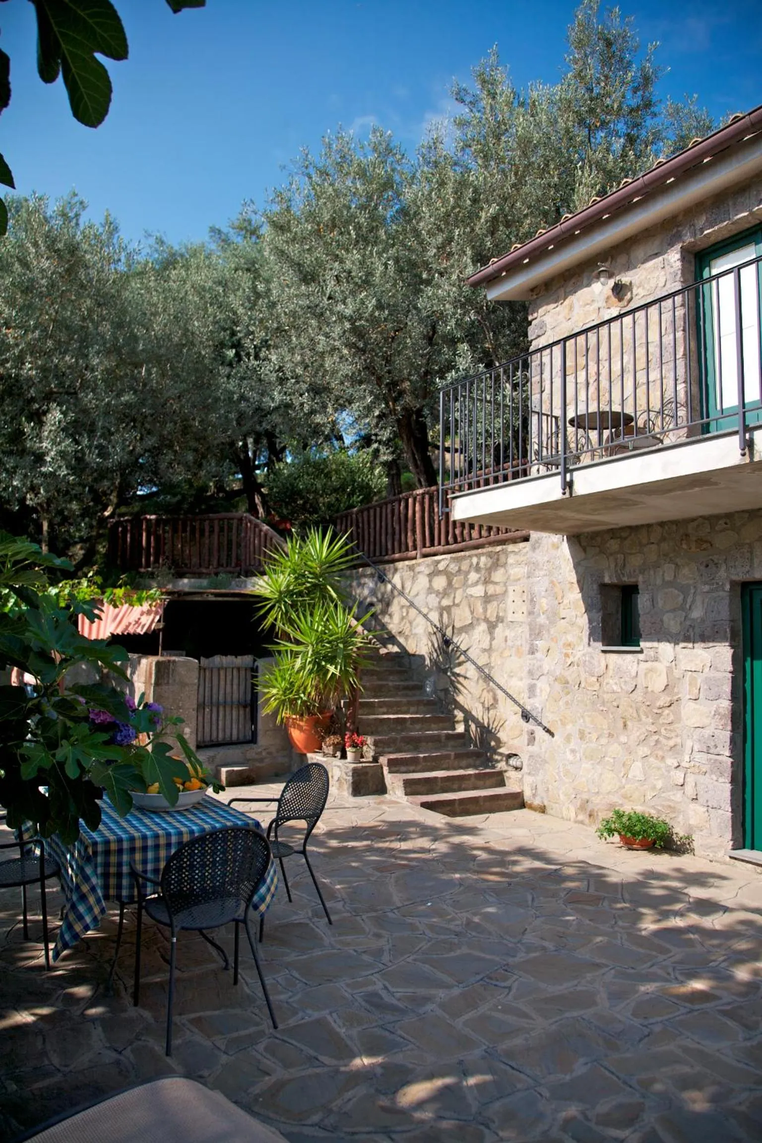 Patio in Agriturismo La Lobra