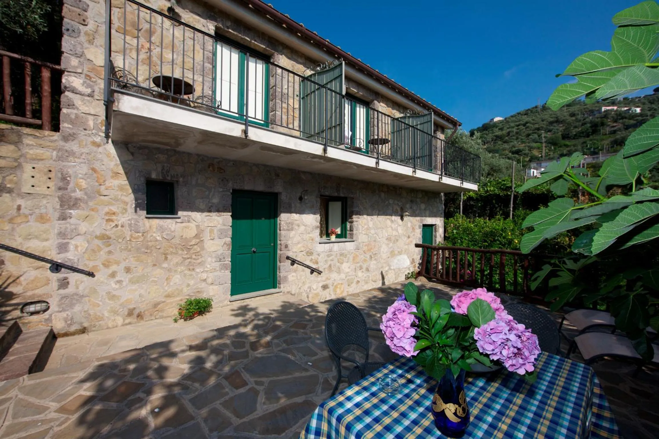 Property building in Agriturismo La Lobra