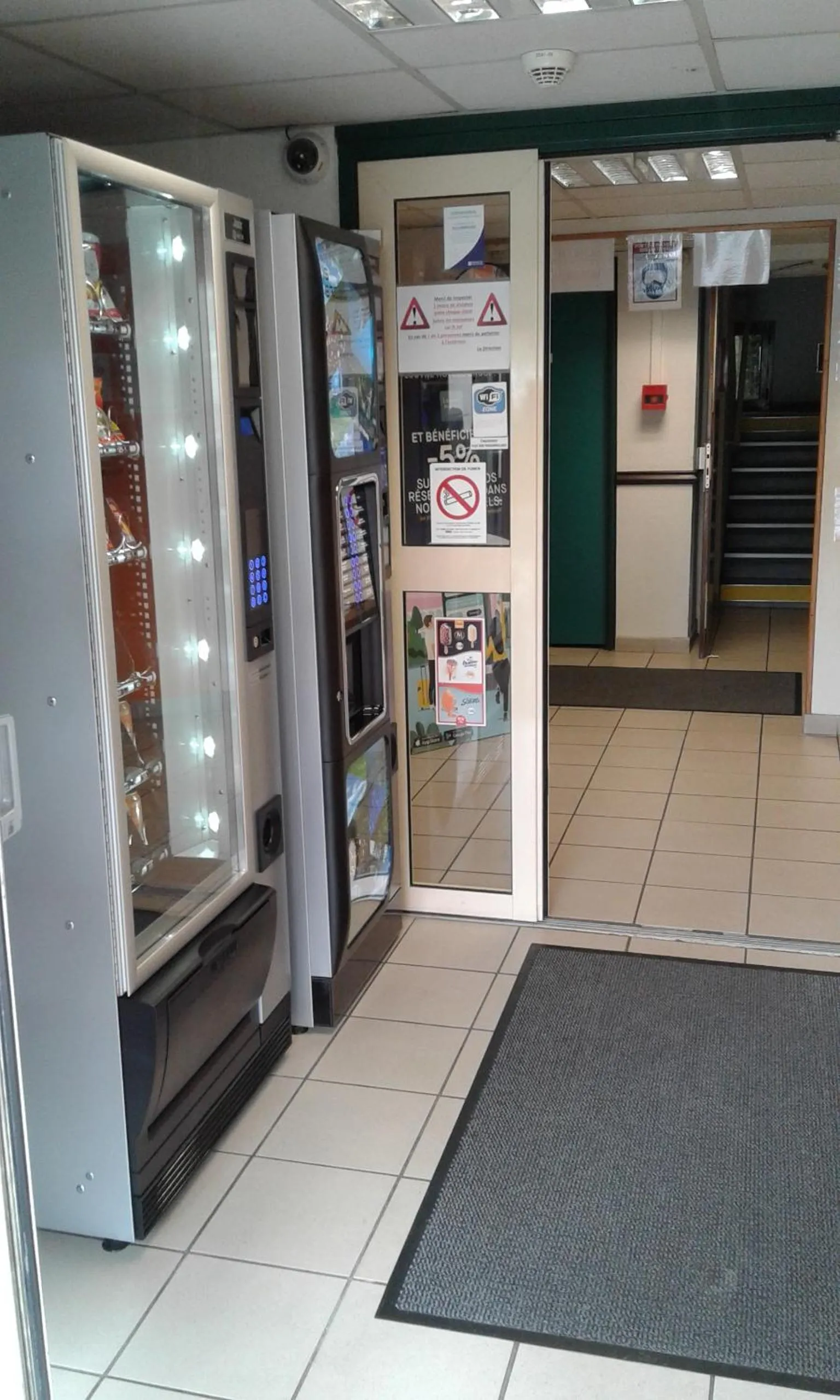 Lobby or reception in Premiere Classe Orleans Ouest - La Chapelle St Mesmin