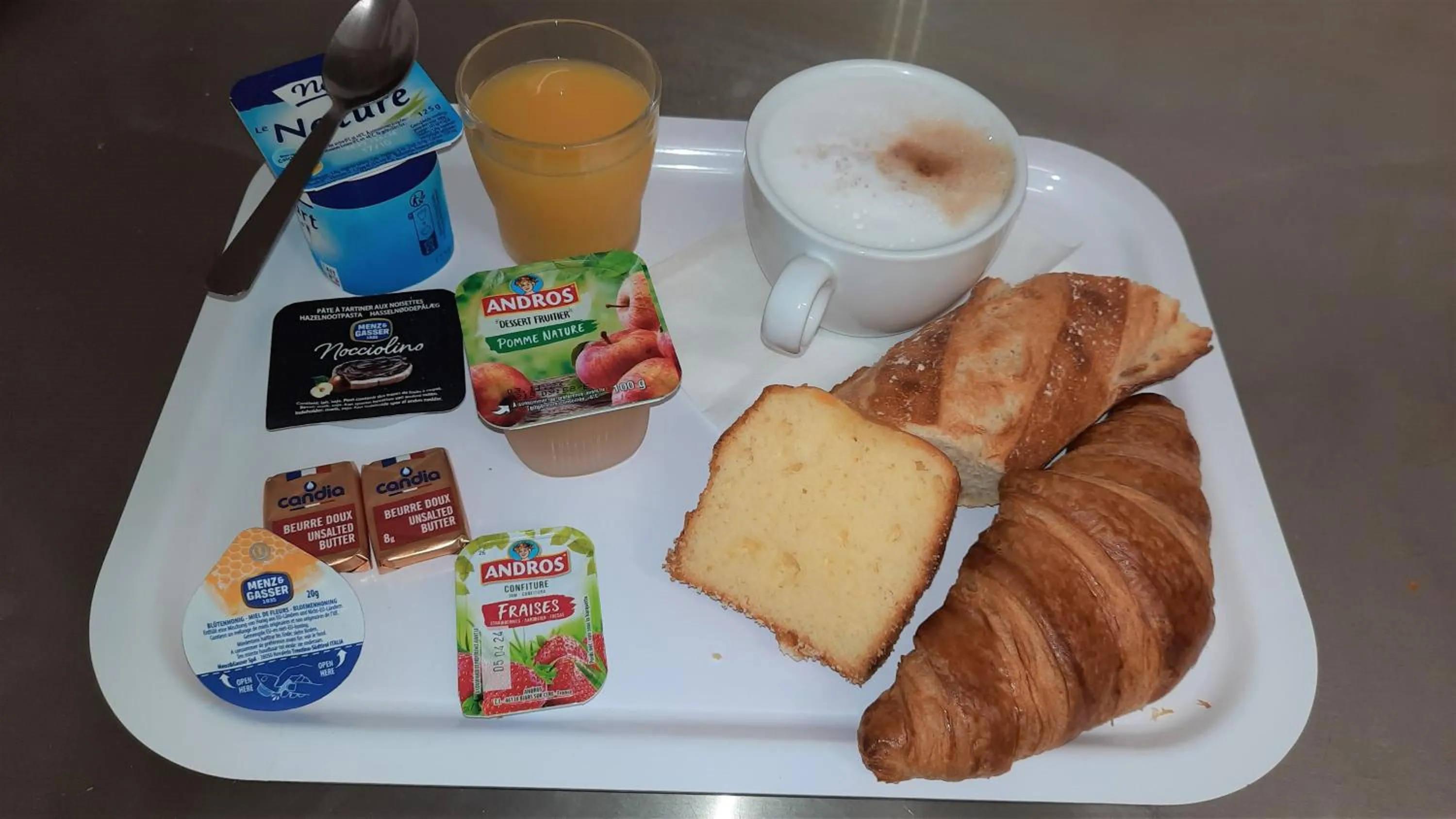 Breakfast in Premiere Classe Orleans Ouest - La Chapelle St Mesmin