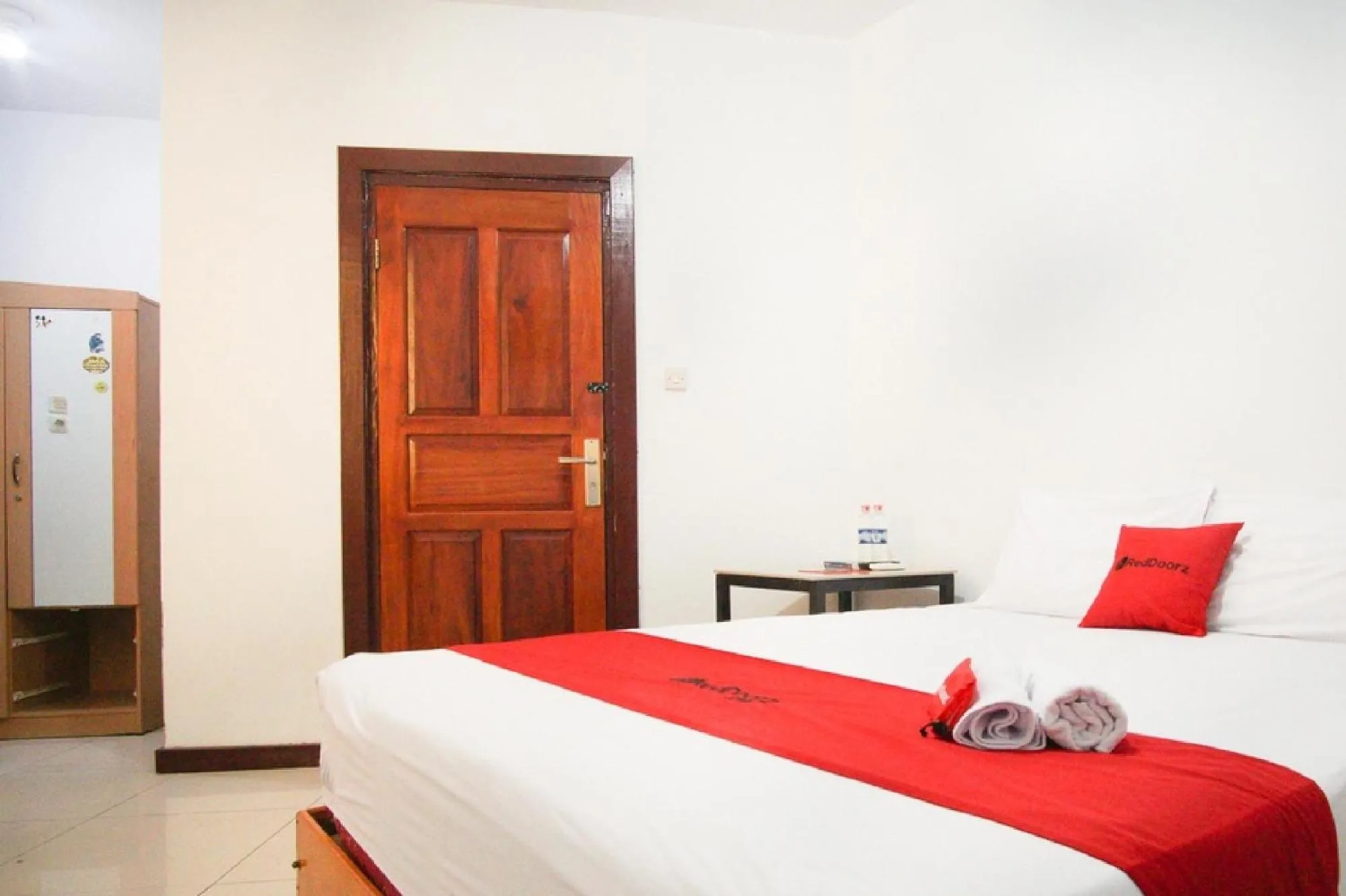 Bed in RedDoorz near Mal Abepura