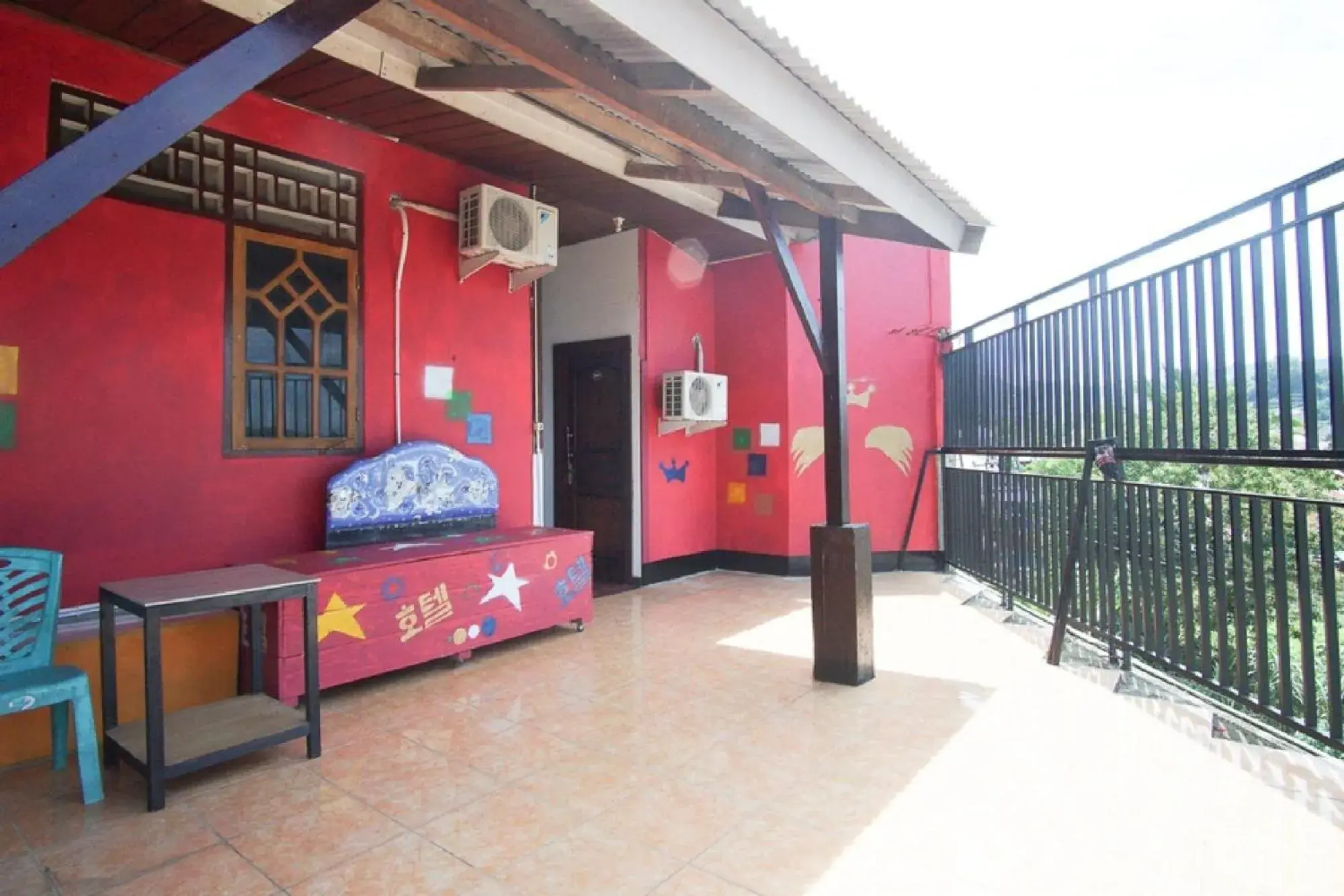 Property building in RedDoorz near Mal Abepura Property building in RedDoorz near Mal Abepura