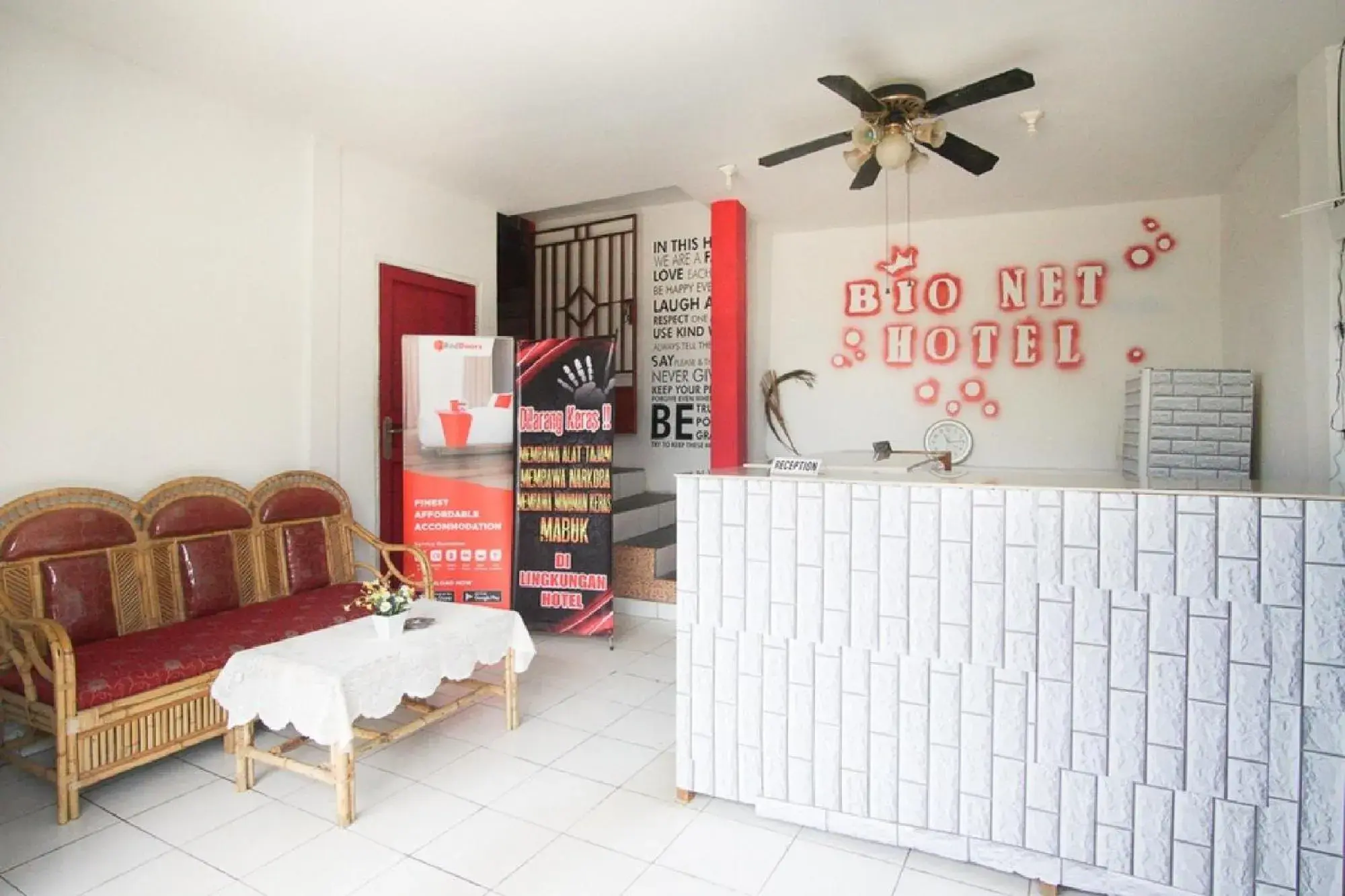 Lobby or reception in RedDoorz near Mal Abepura Lobby or reception in RedDoorz near Mal Abepura